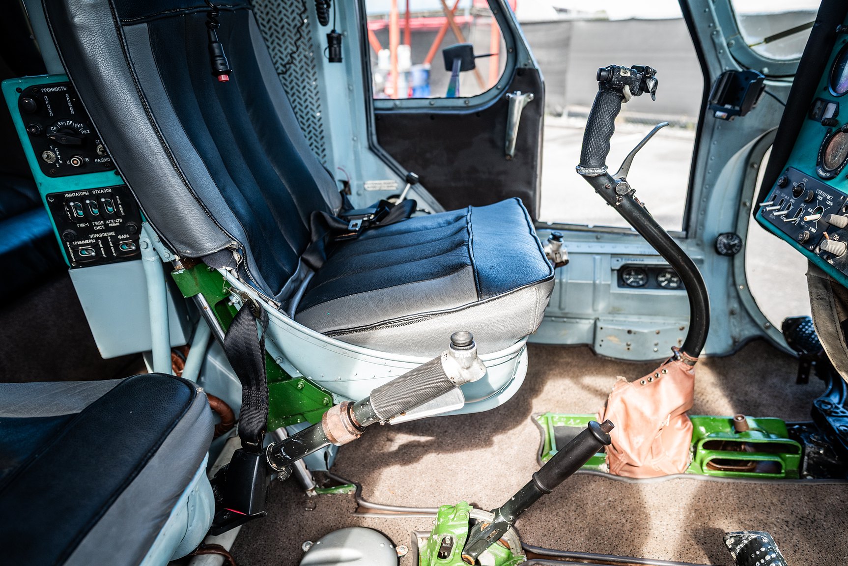 Interiörbild 1974 MIL Mi-2