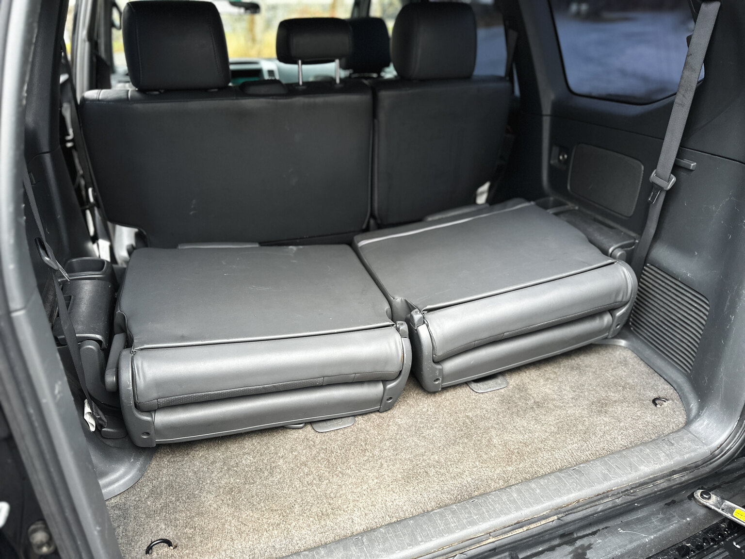 Interior image of 2004 Toyota Land Cruiser