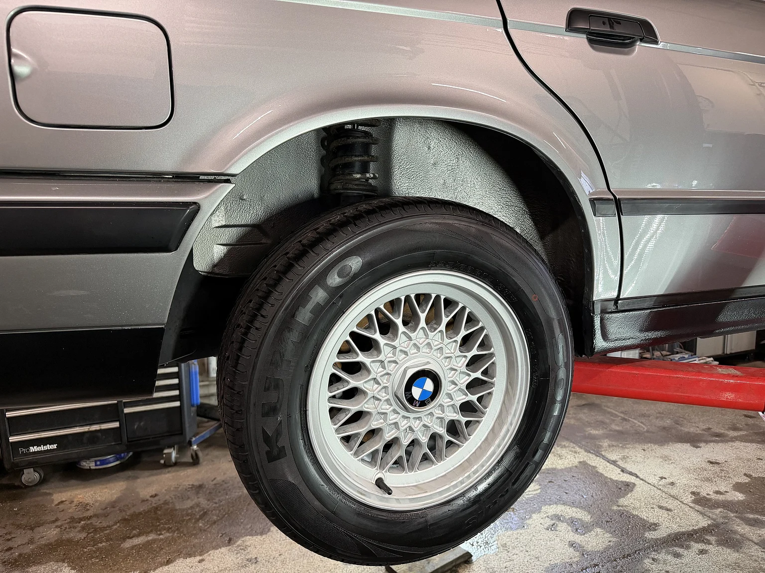 Exteriörbild på 1988 BMW 535i - NO RESERVE (69)