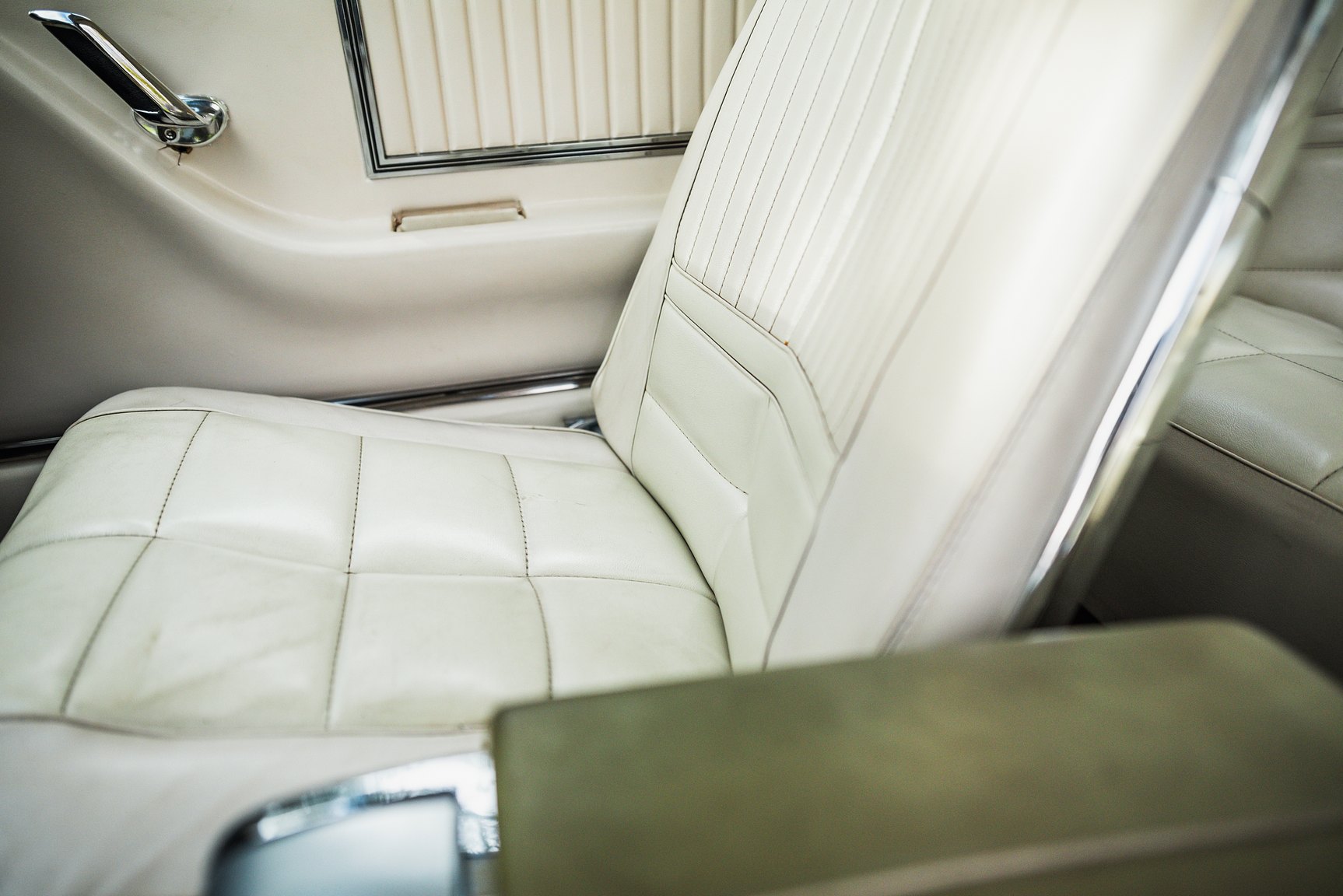Innenraumfoto von 1966 Ford Thunderbird Town Hardtop