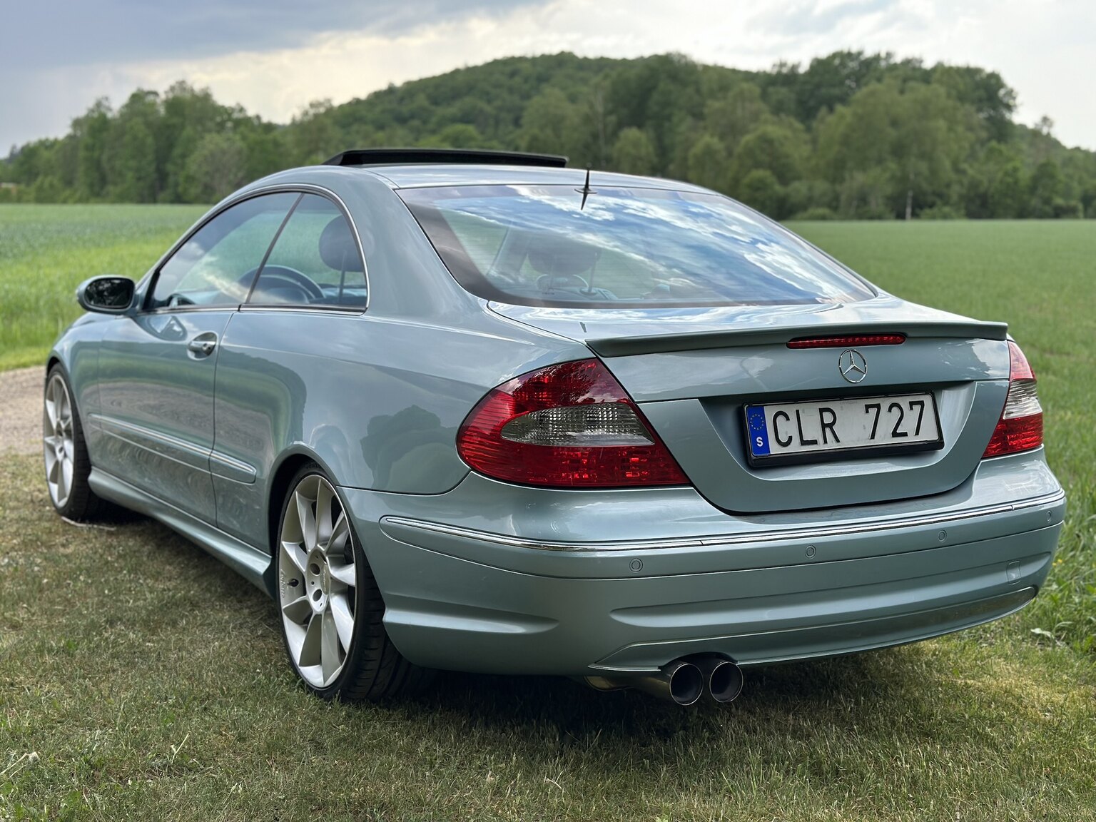 Exteriörbild på 2003 Mercedes CLK 500