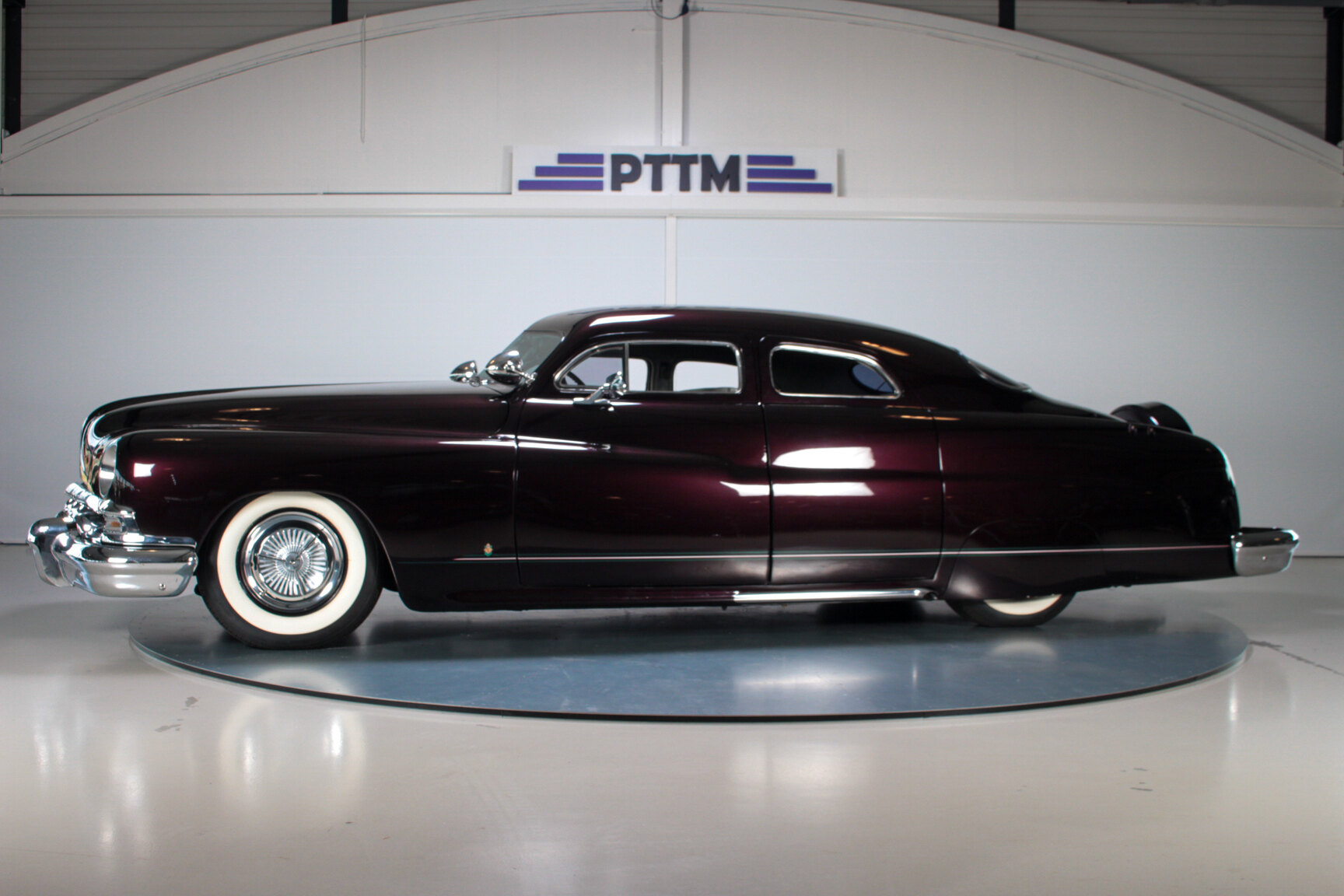 Exterior image of 1951 Lincoln Cosmopolitan 
