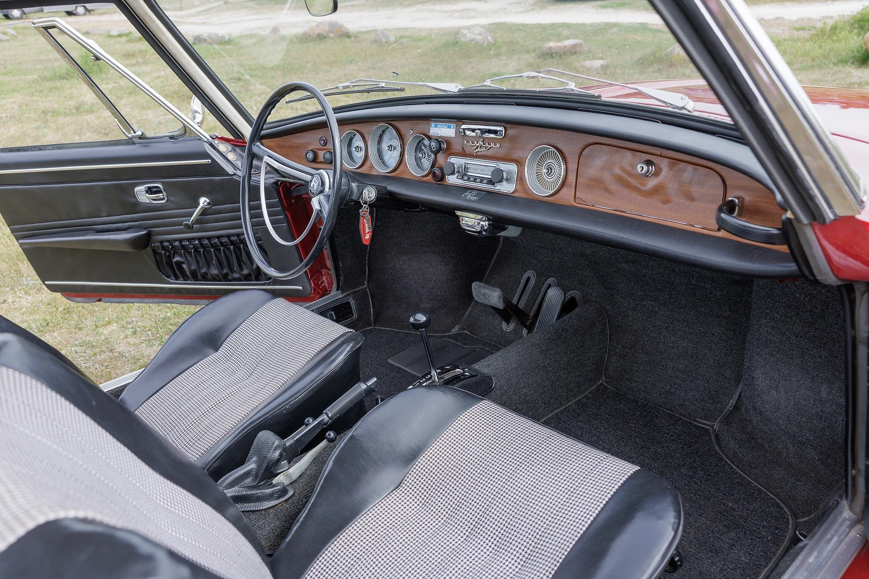 Innenraumfoto von 1968 Volkswagen Typ 34 1600 L Karmann-Ghia (15)
