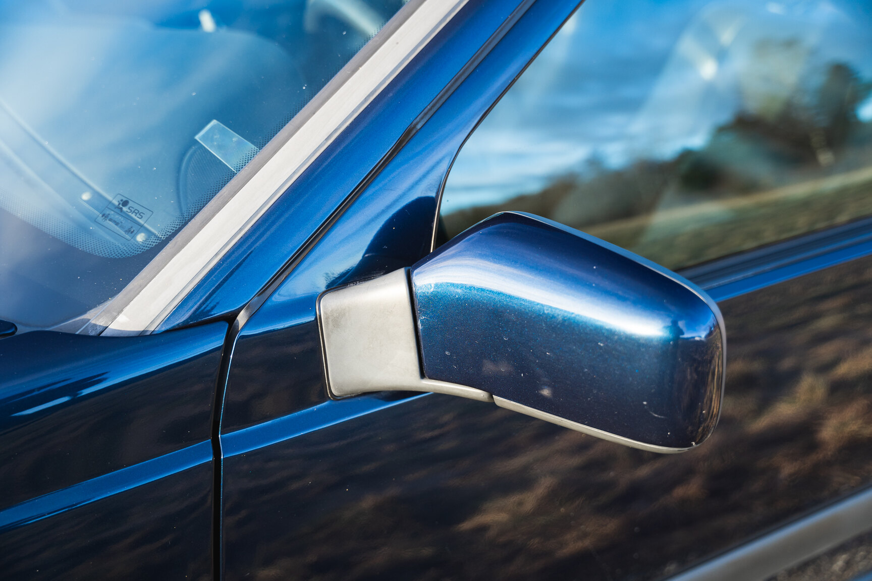 Exterior image of 2000 Volvo V70 XC