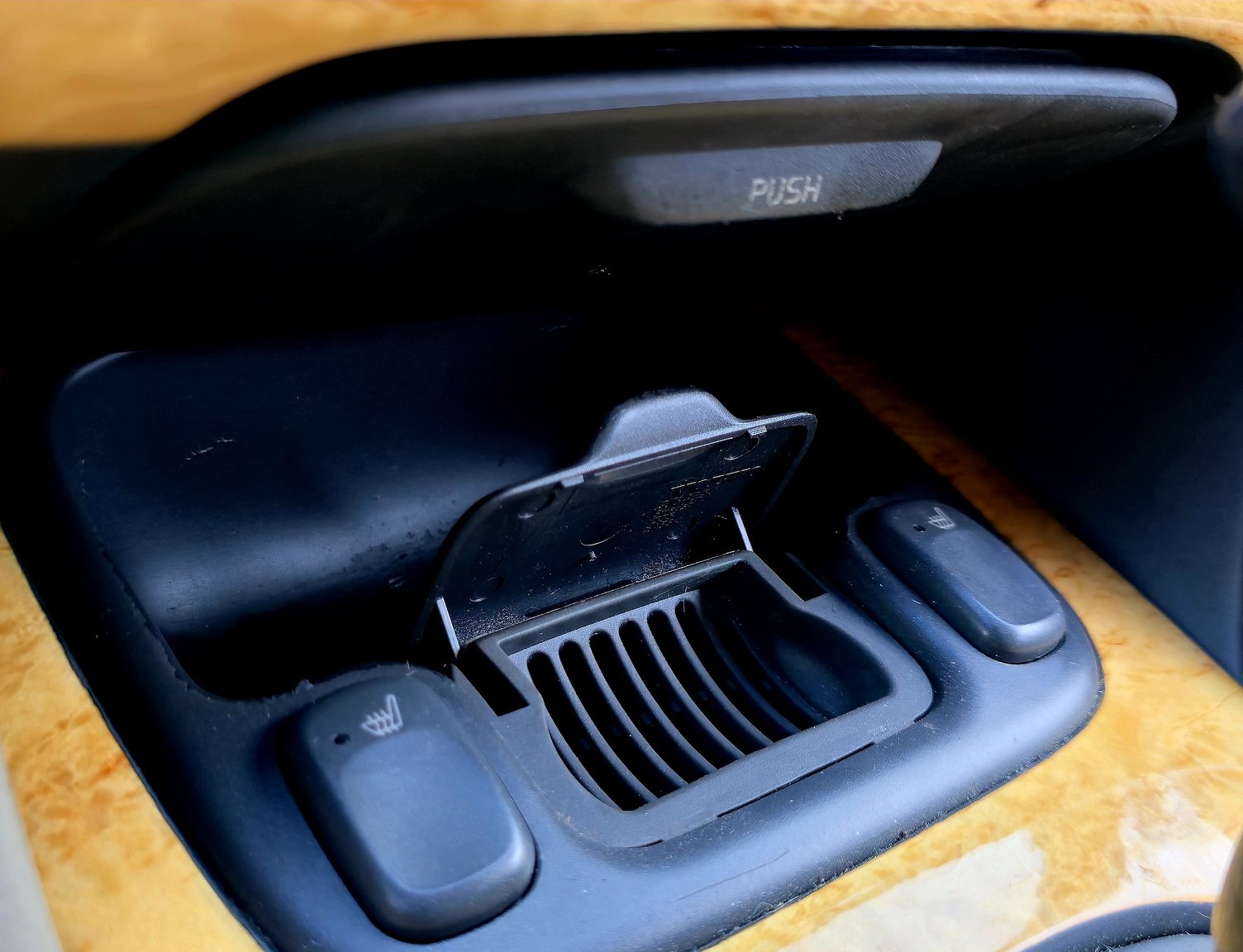 Interior image of 1998 Volvo V70 R 2.3 T Automatisk