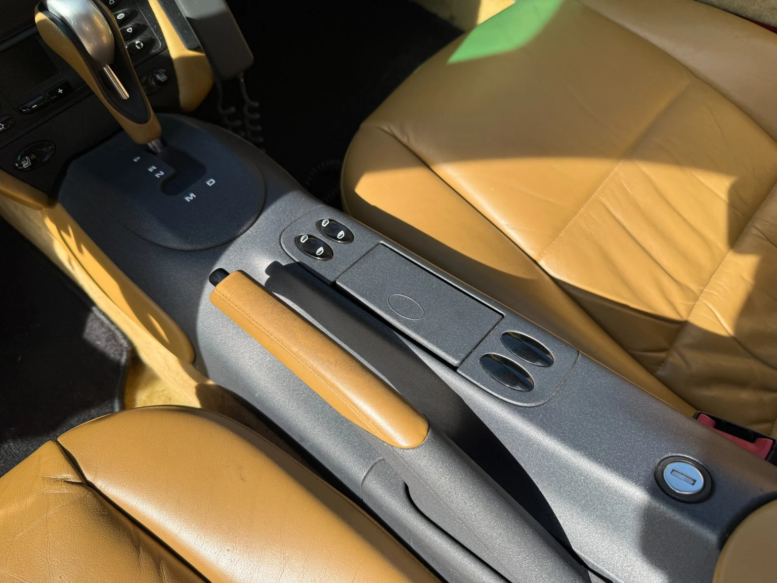 Interior image of 1998 Porsche 911 Carrera (20)