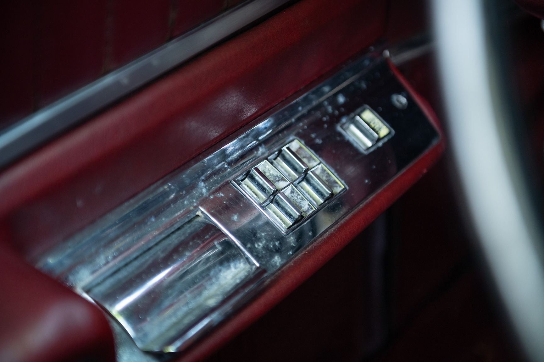 Interior image of 1968 Oldsmobile Toronado (31)