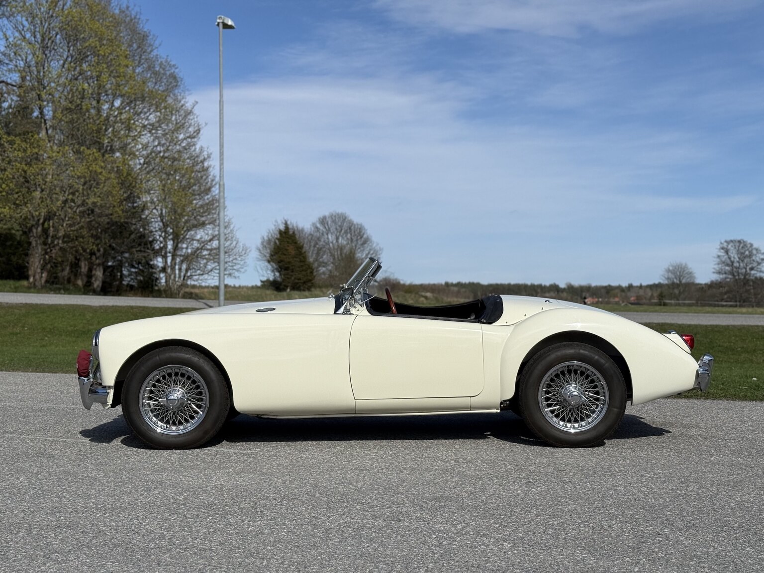 Aussenfoto 1959 MG MGA 1500