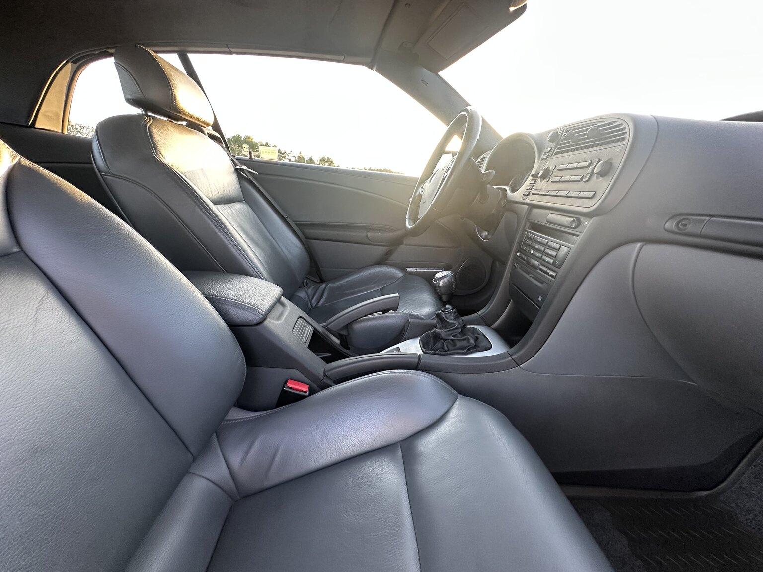 Interior image of 2004 SAAB 9.3 Aero Convertible 2.0T