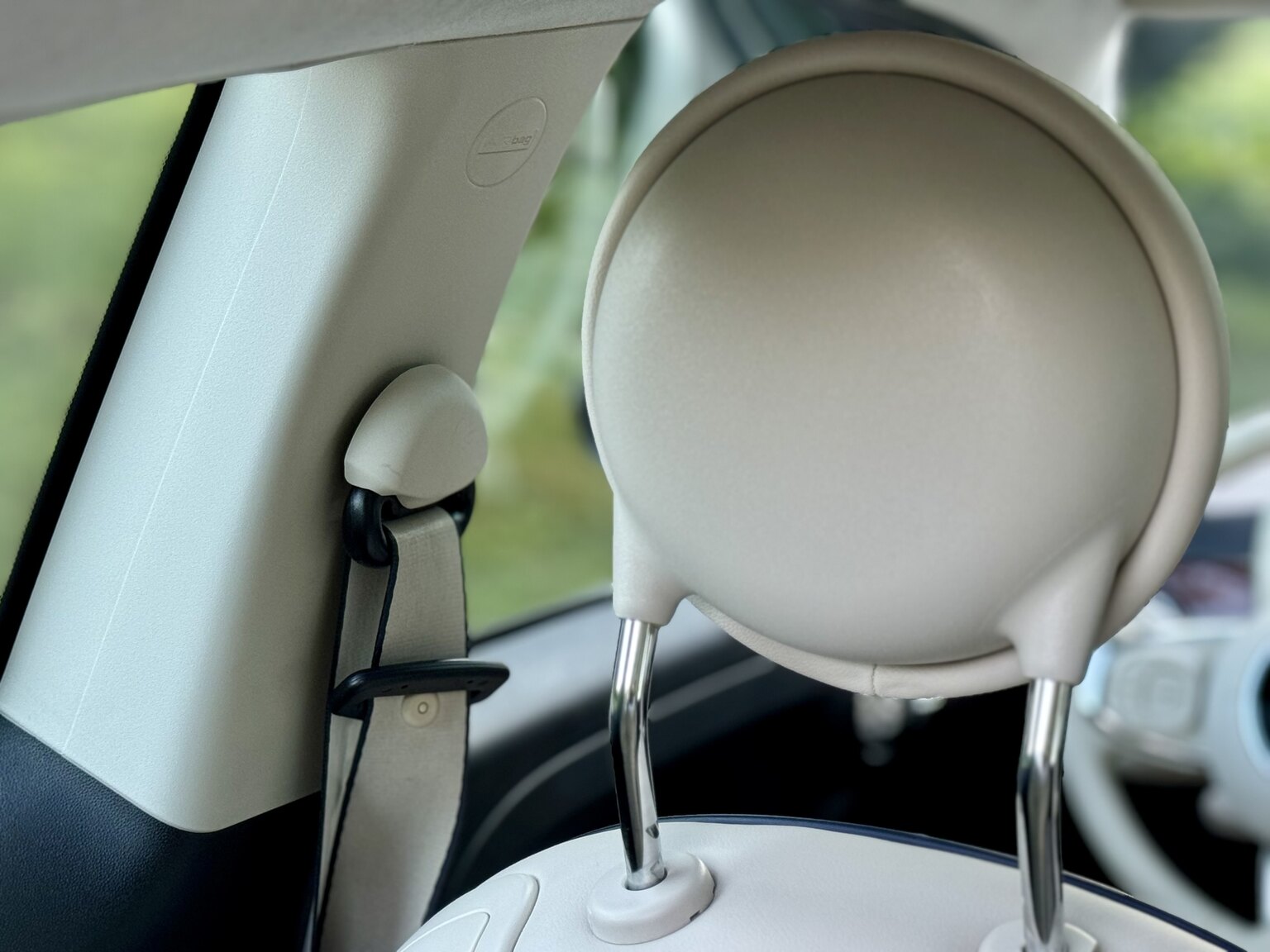 Interiörbild 2017 Fiat 500 Riva