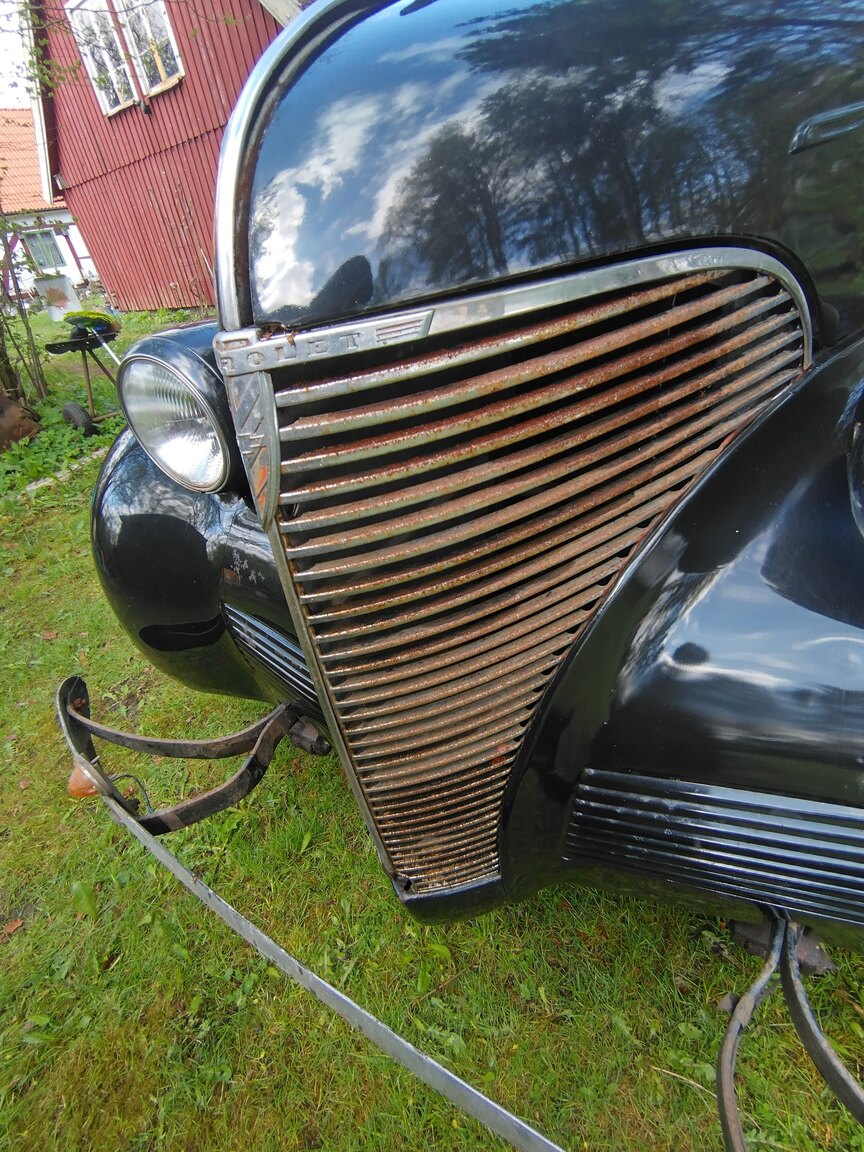 Exterior image of 1939 Chevrolet Master De Luxe Sedan Sport
