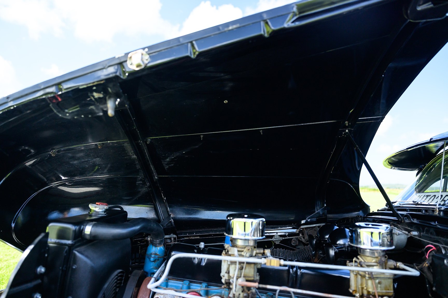 Image of 1949 Buick Eight Roadmaster mechanics
