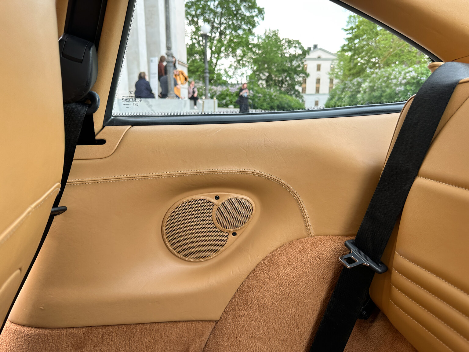 Innenraumfoto von 2004 Porsche 911 Carrera 4