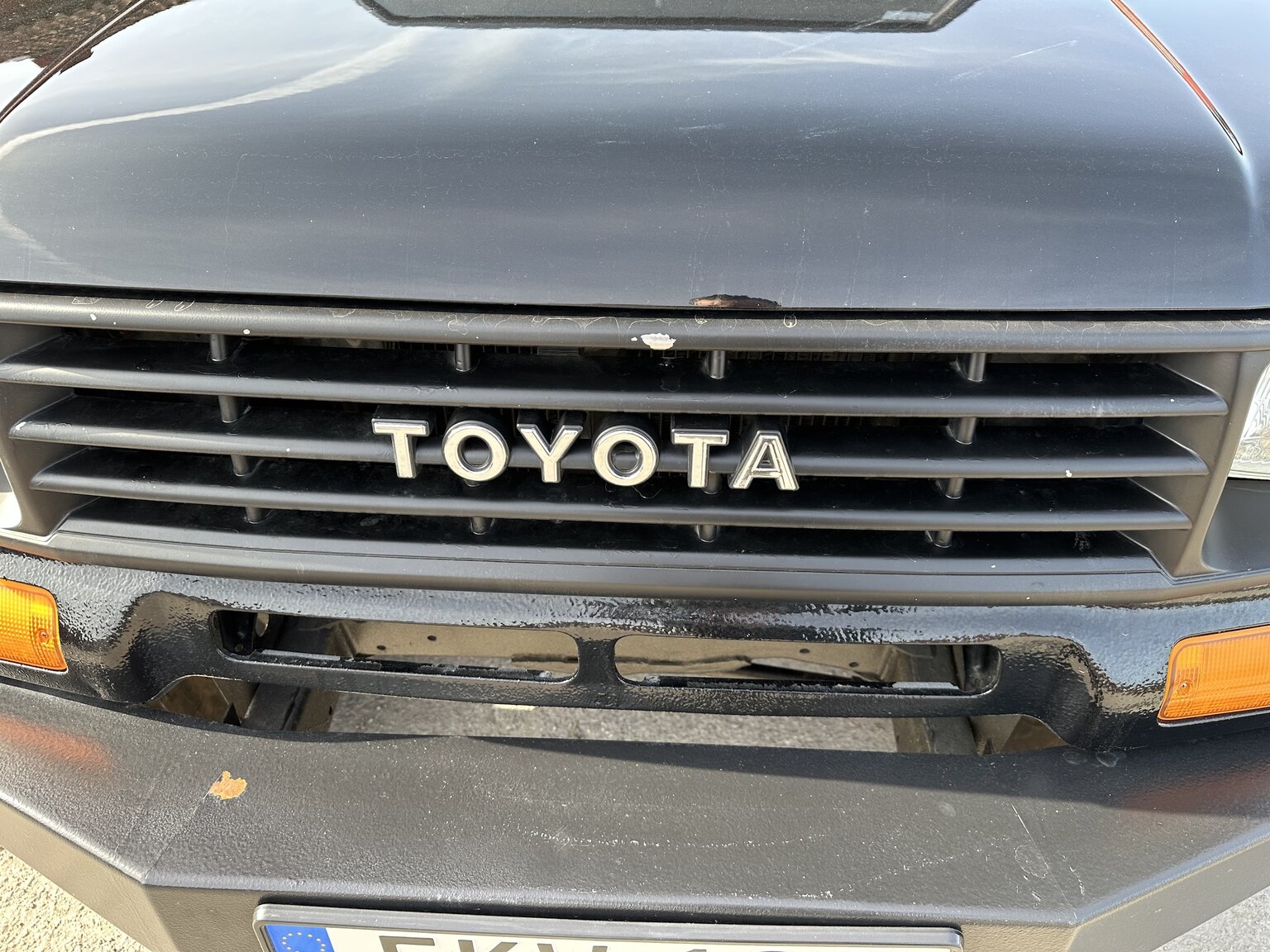 Exterior image of 1993 Toyota Land Cruiser Serie 70
