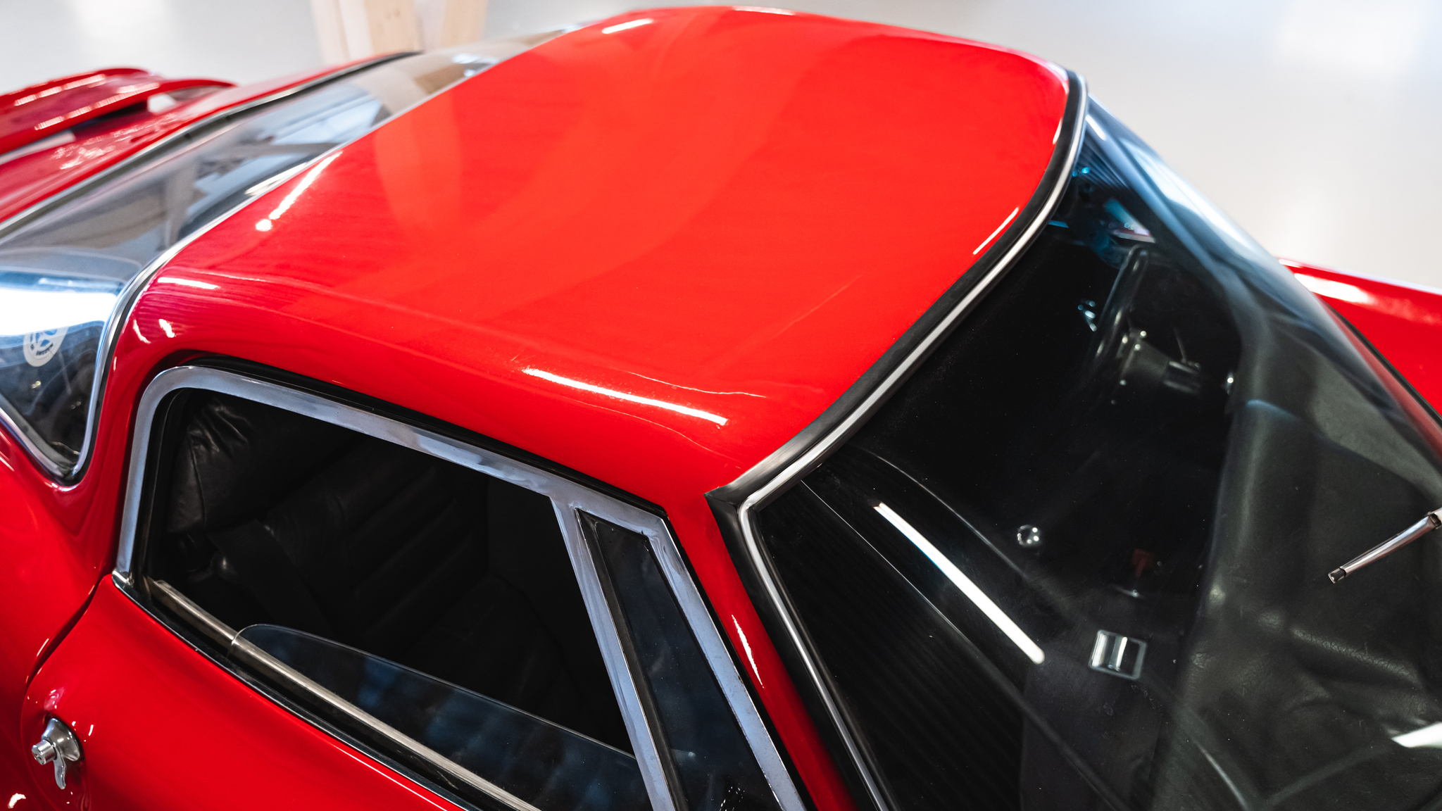 Exteriörbild på 1970 Marcos GT (18)