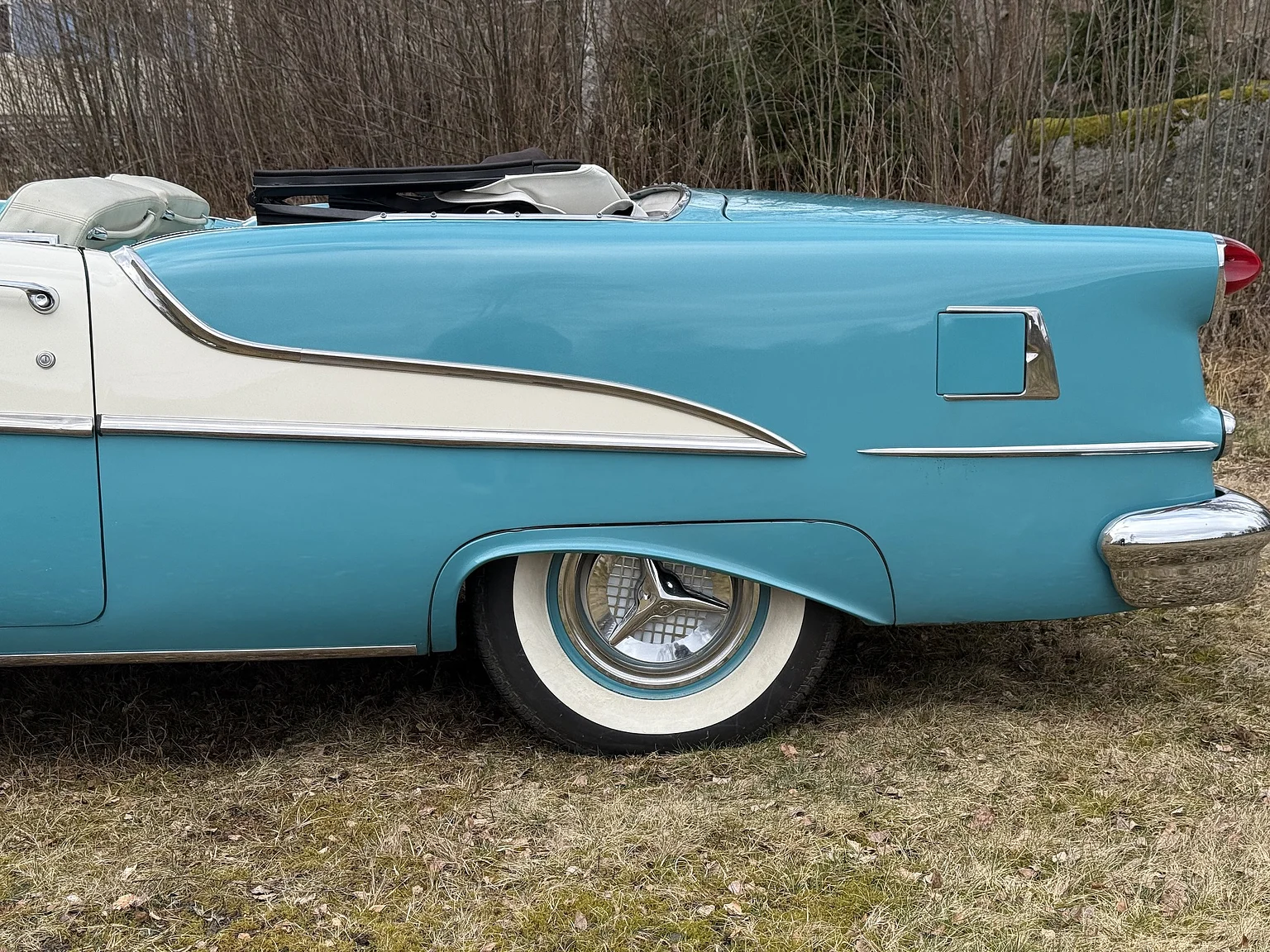 Exteriörbild på 1955 Oldsmobile Super 88 (20)