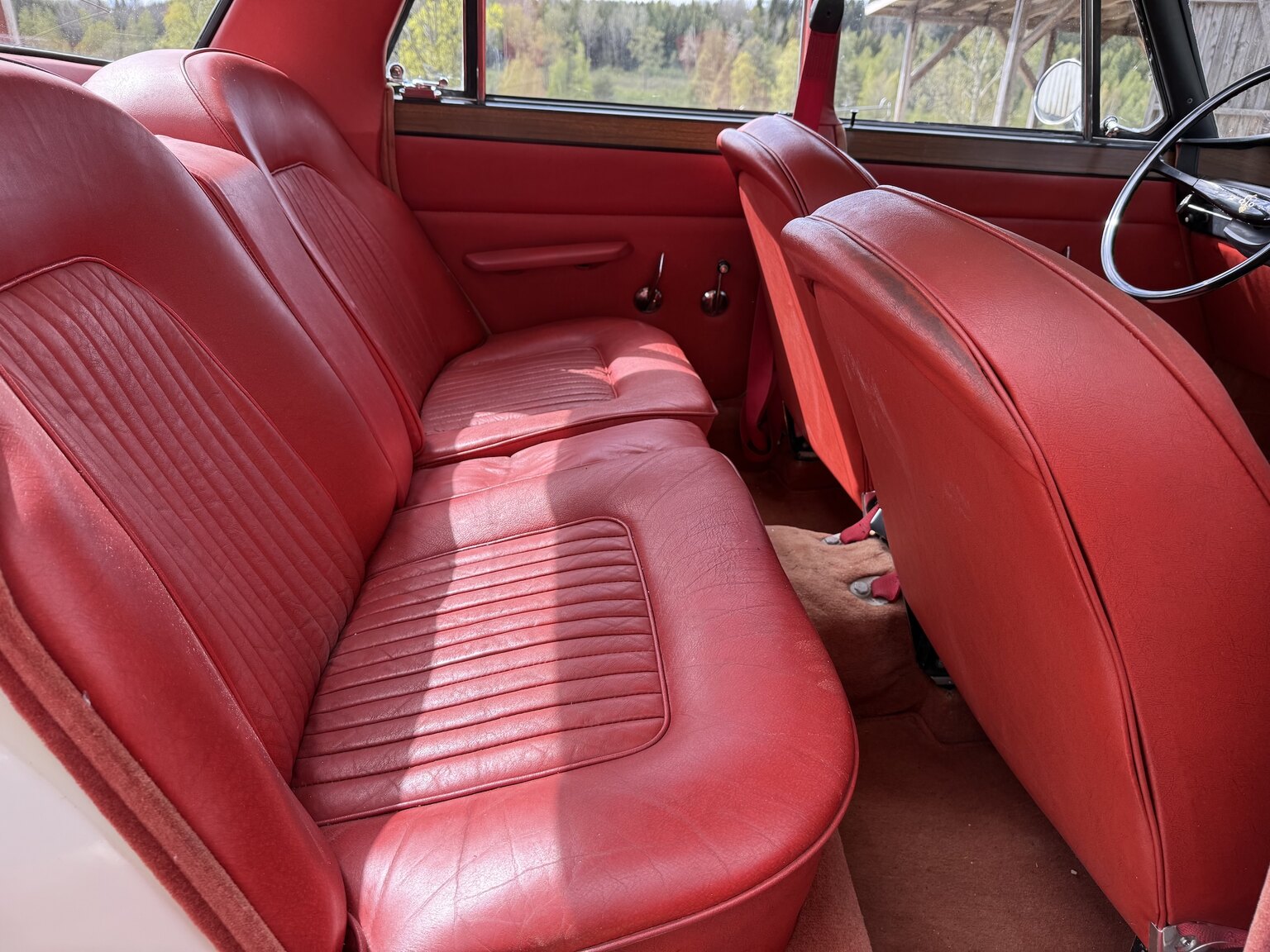 Interior image of 1967 Rover 2000 TC 2.0 OHC
