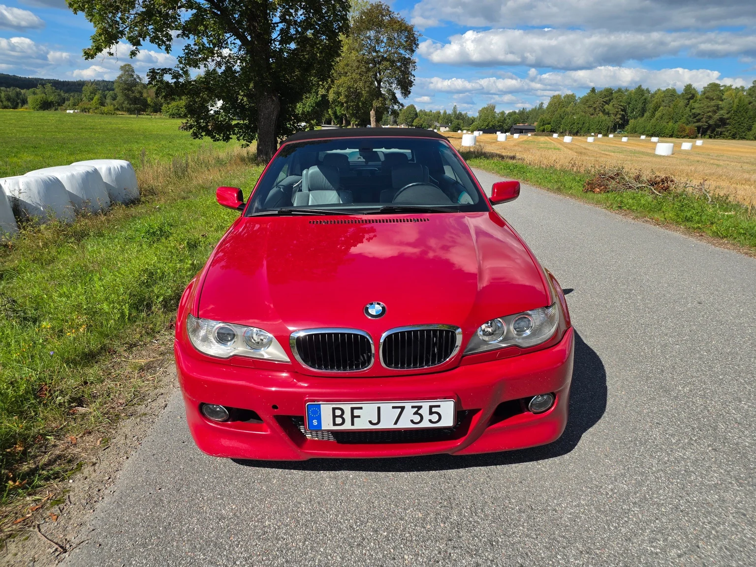 Exterior image of 2002 BMW 330Ci Convertible (11)