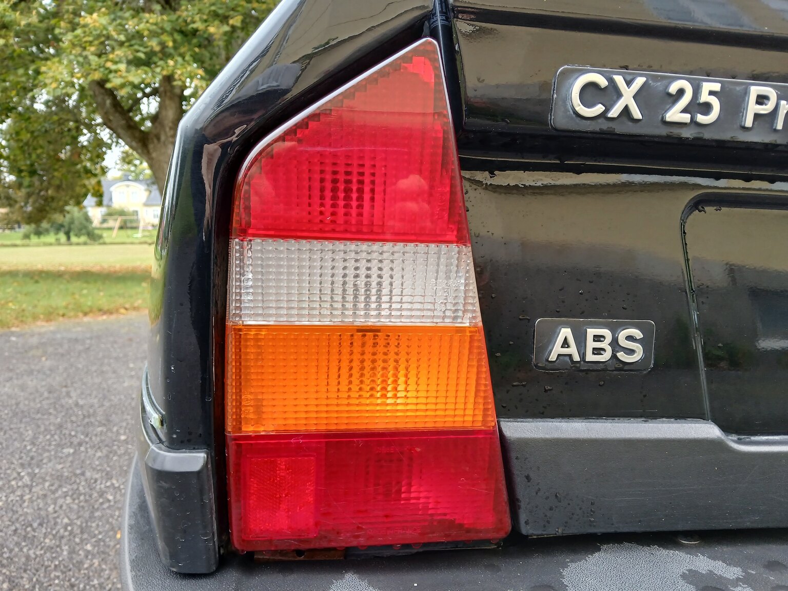 Exterior image of 1988 Citroen CX 25 T Prestige