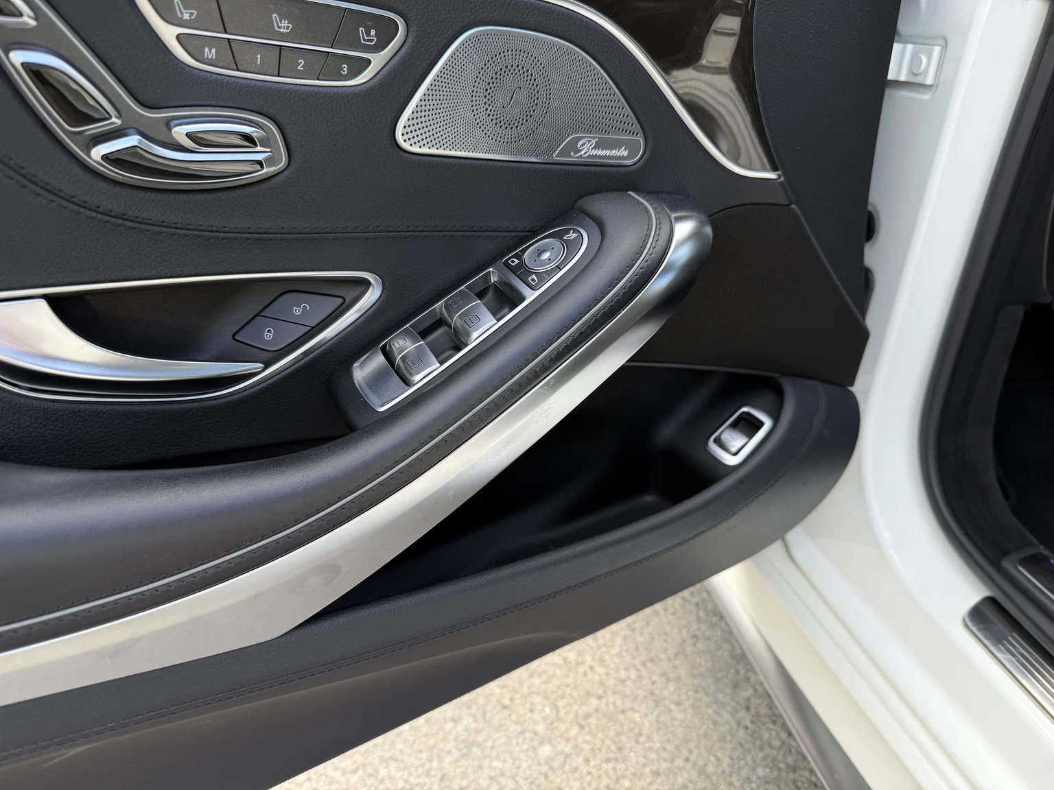 Innenraumfoto von 2016 Mercedes-Benz S 63 AMG 4MATIC (5)