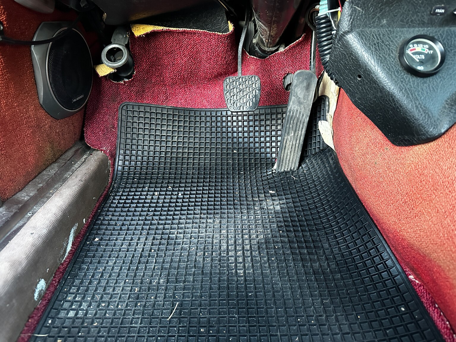 Interior image of 1967 Mercedes-Benz 250 S