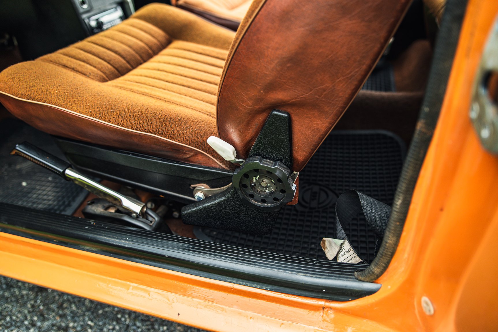 Interiörbild 1974 Volvo 142 2.0