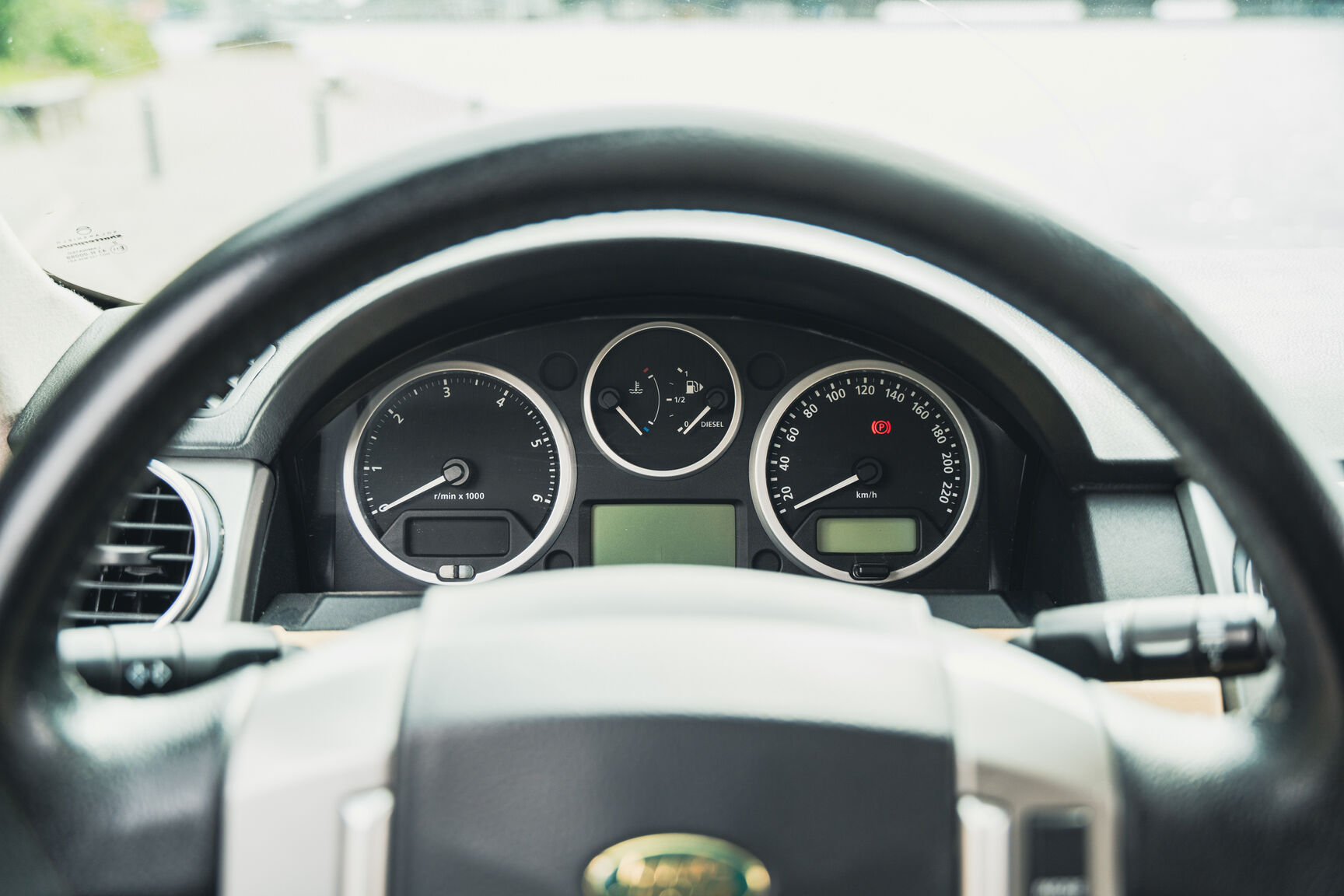 Interior image of 2008 Land Rover Discovery TDV6 SE (32)