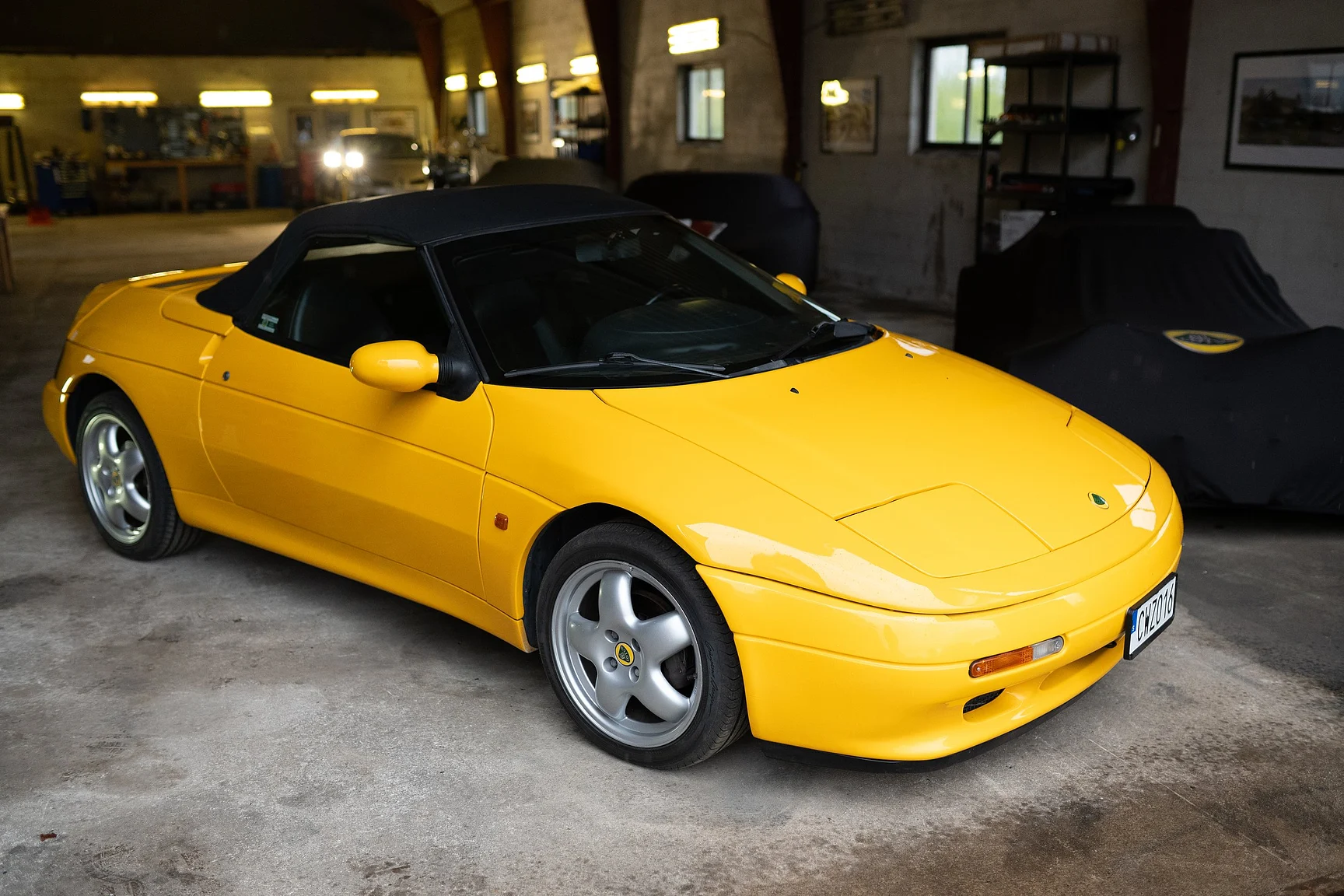 Exteriörbild på 1995 Lotus Elan Roadster (30)