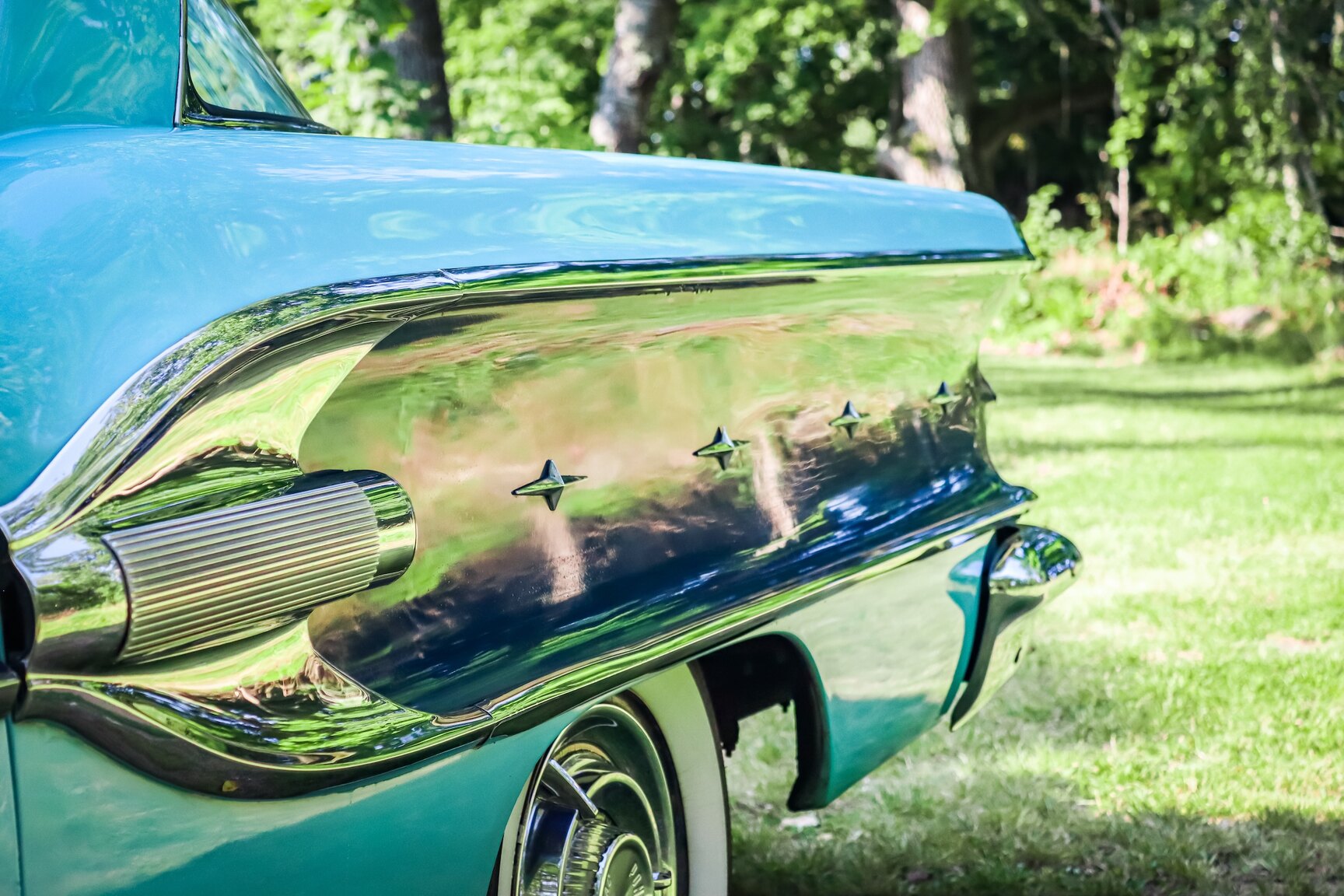 Exterior image of 1958 Pontiac Bonneville