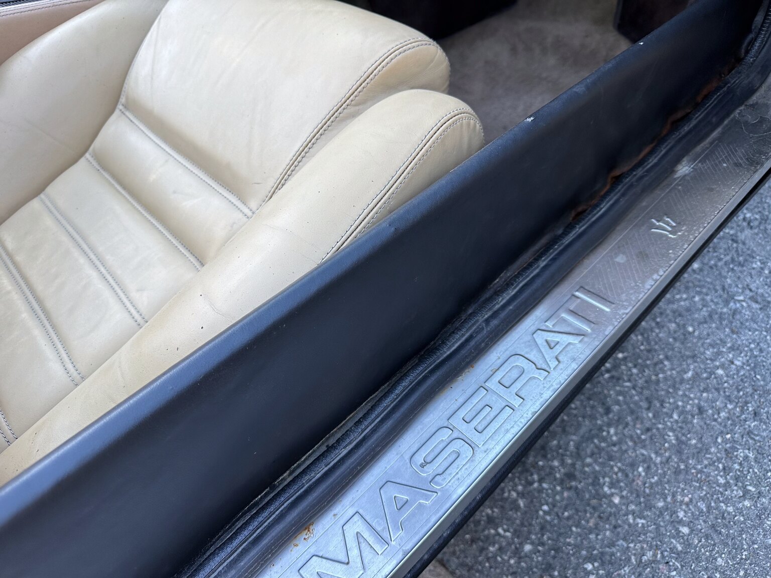 Interiörbild 1987 Maserati Biturbo Spyder