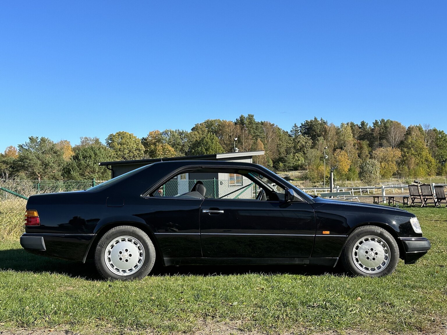 Exterior image of 1990 Mercedes-Benz 300 CE 24V