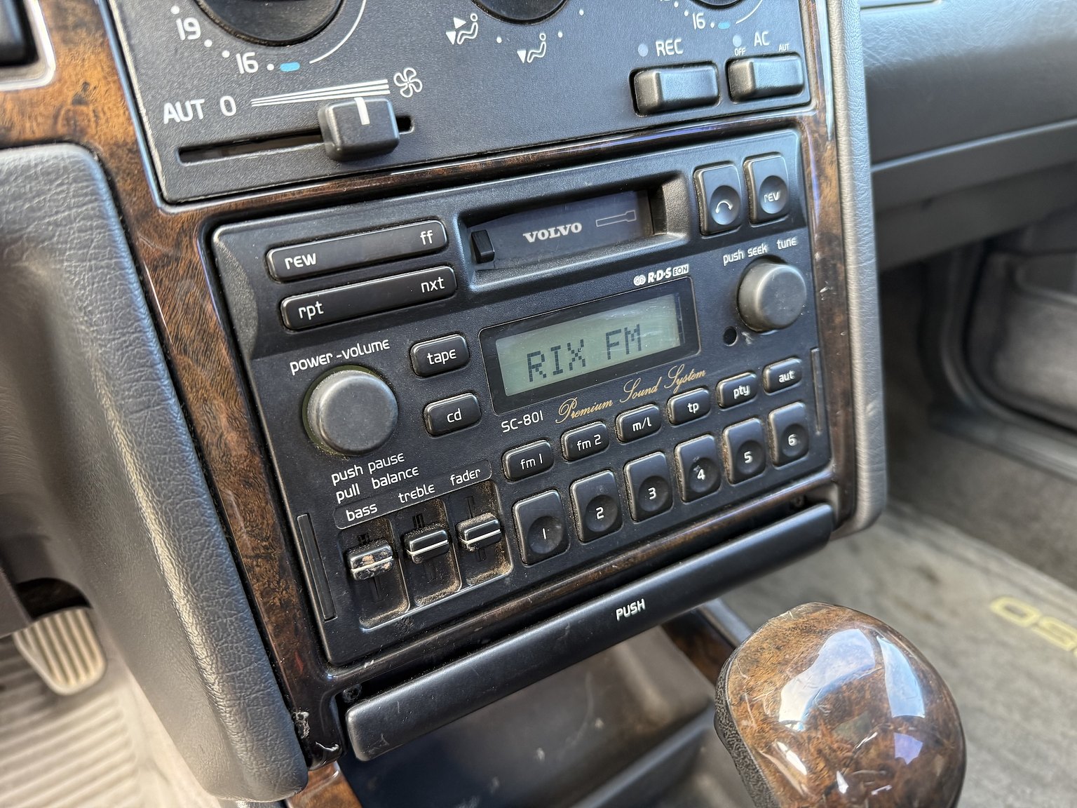 Interior image of 1995 VOLVO 855 T5R T-5R