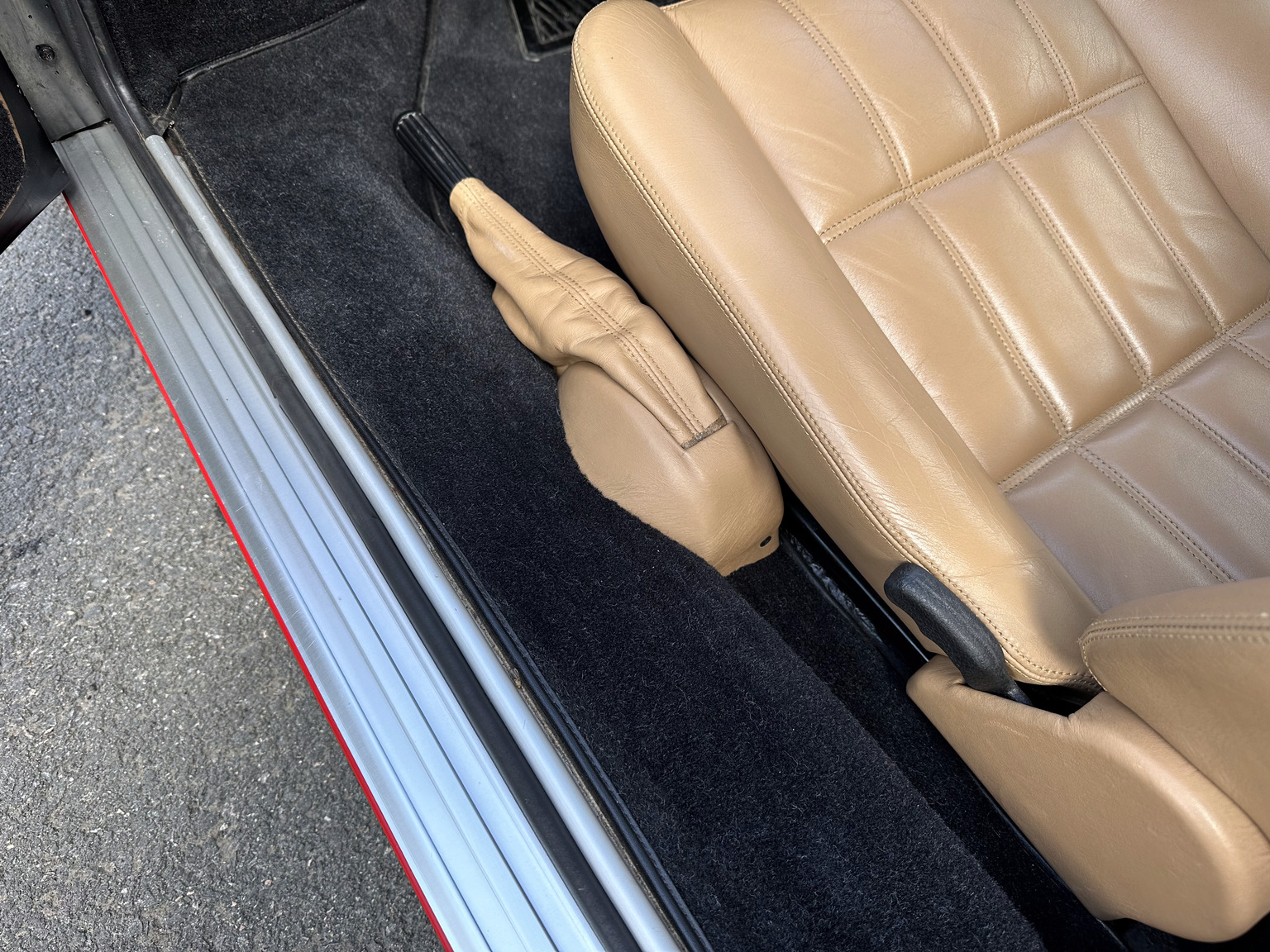Interiörbild 1988 Ferrari 328 GTB