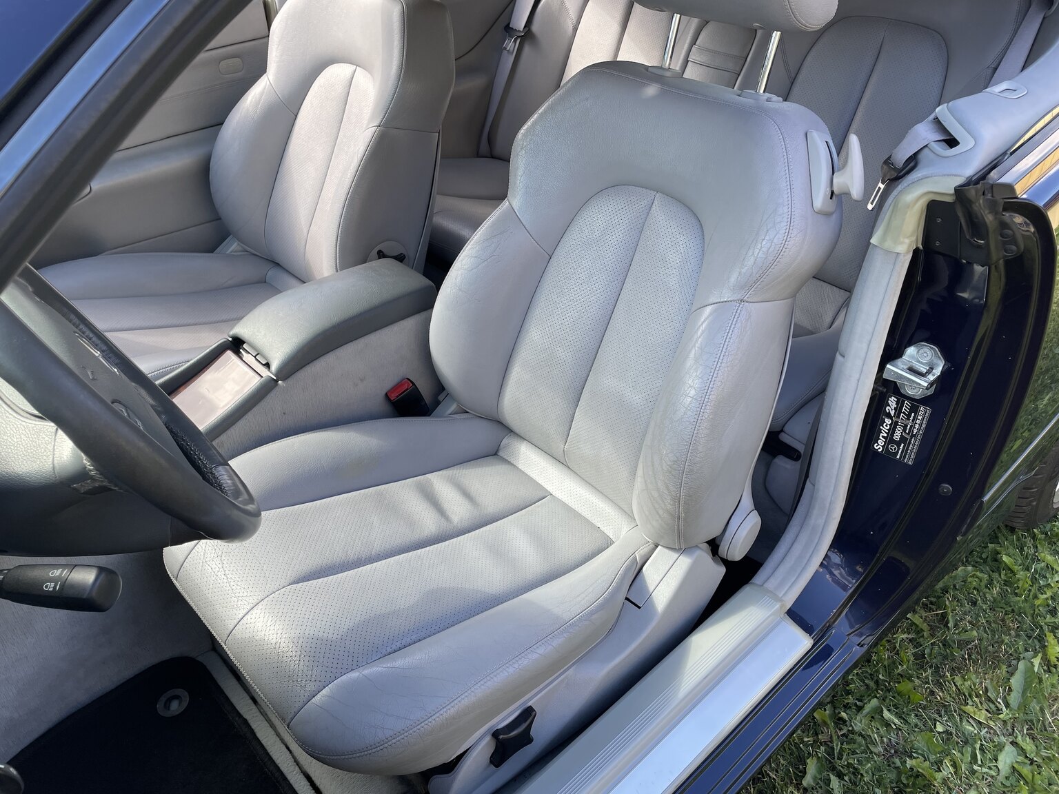 Innenraumfoto von 2001 Mercedes-Benz CLK 230 Kompressor