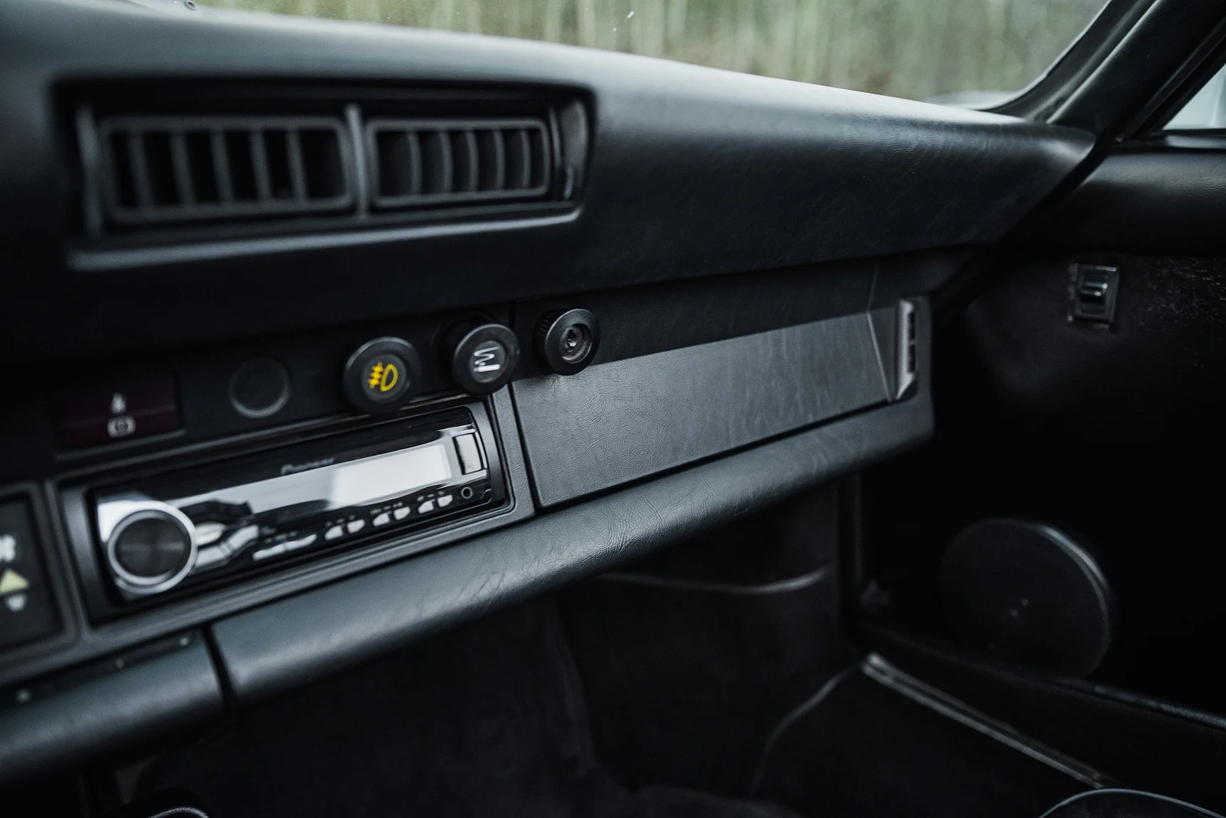 Innenraumfoto von 1983 Porsche 911 SC (38)