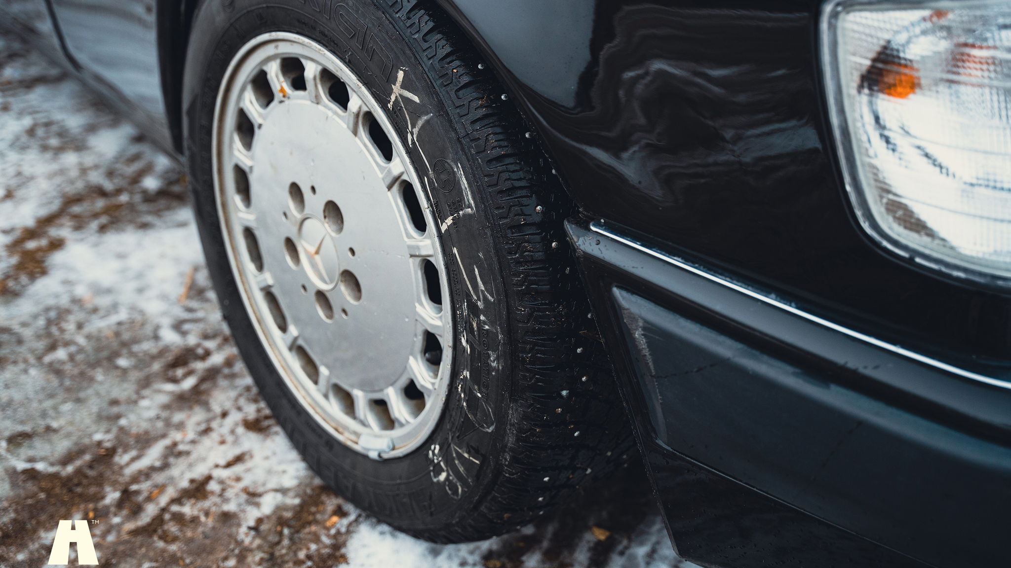 Exteriörbild på 1990 Mercedes 300 CE-24