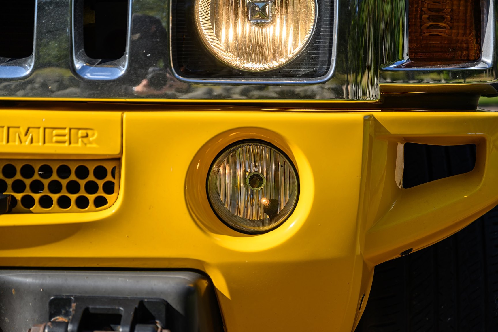 Exterior image of 2006 Hummer H3