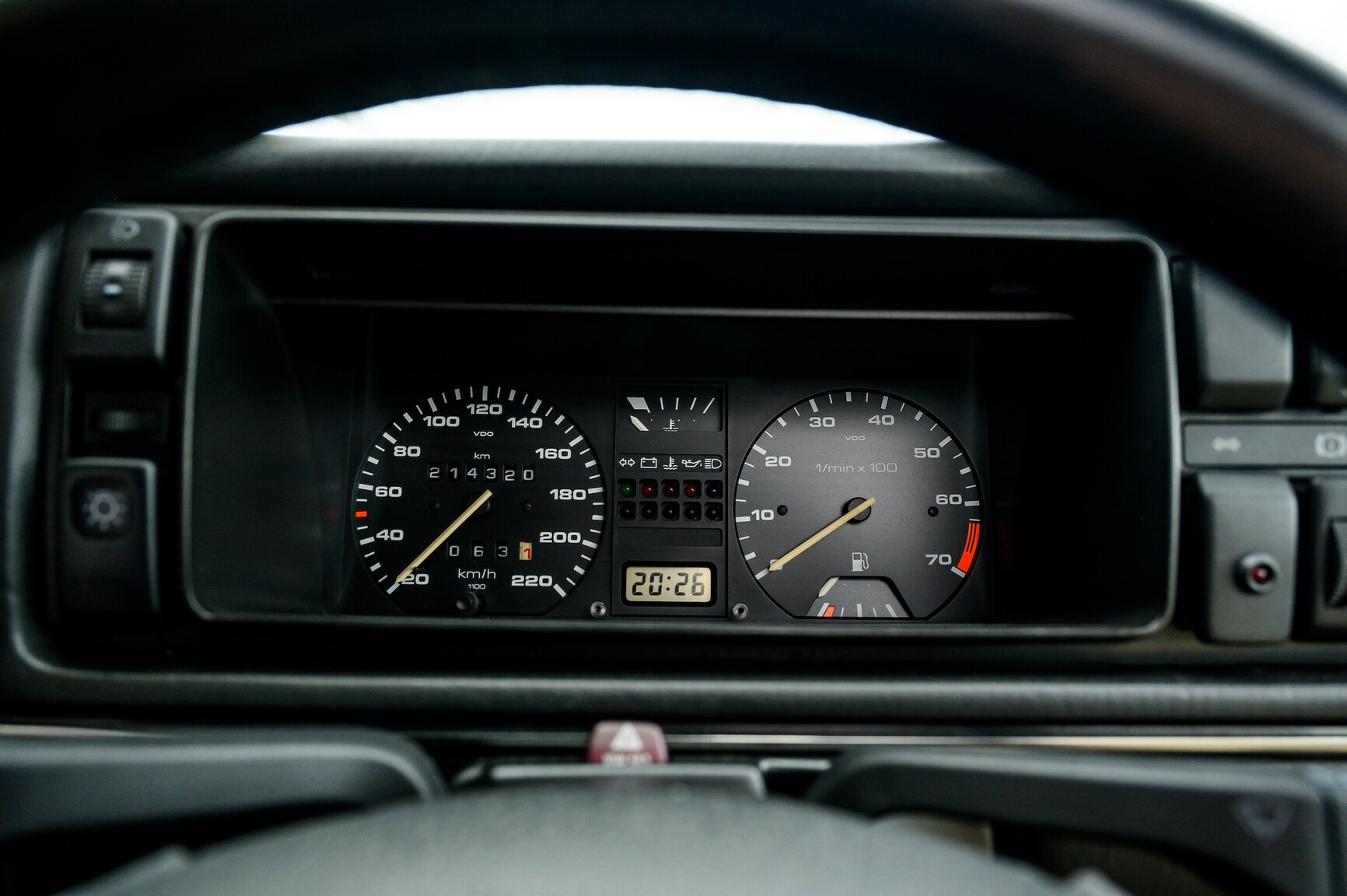 Innenraumfoto von 1991 Volkswagen Golf Country Chrome Edition (4)