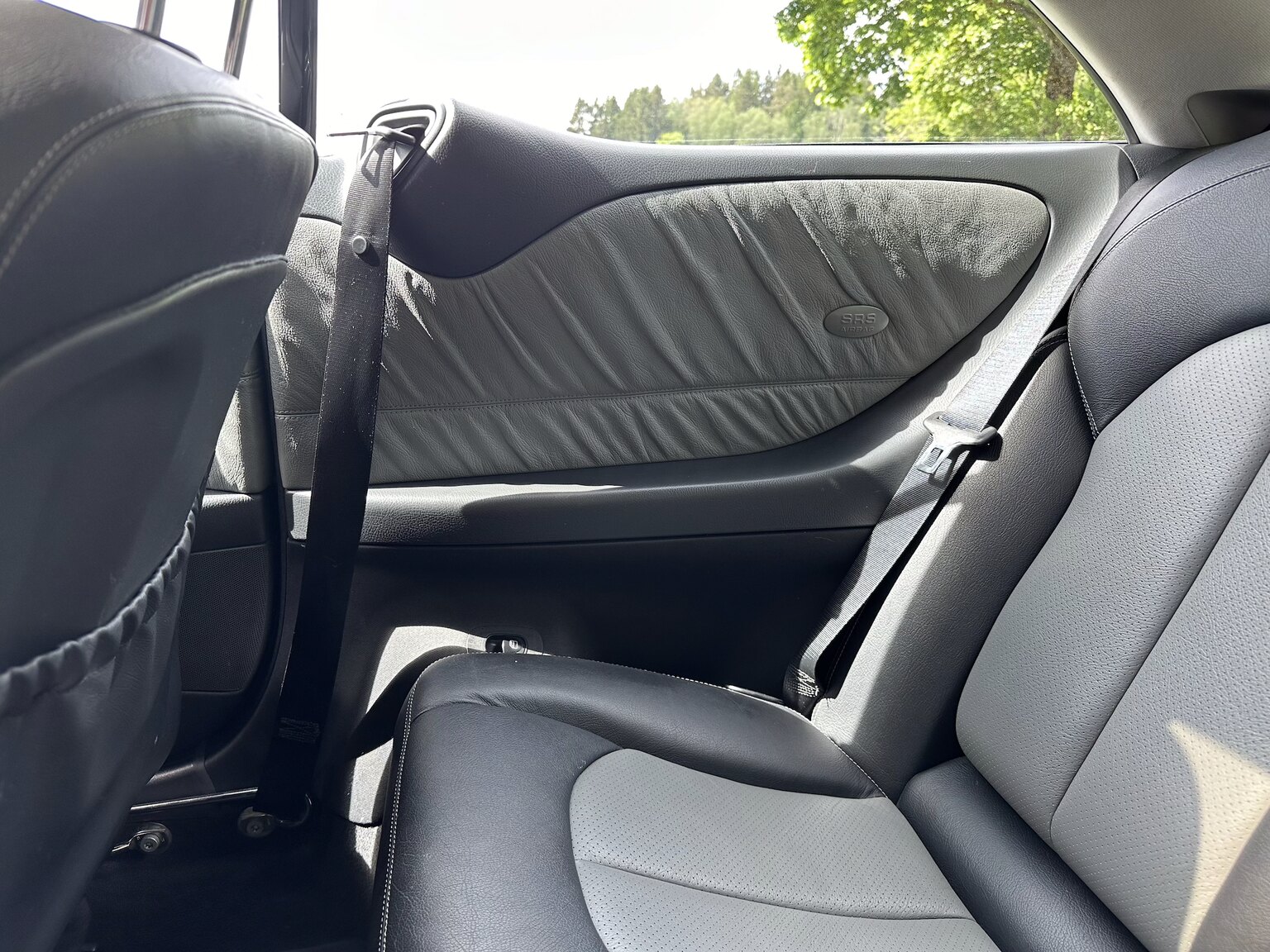 Innenraumfoto von 2003 Mercedes CLK 500