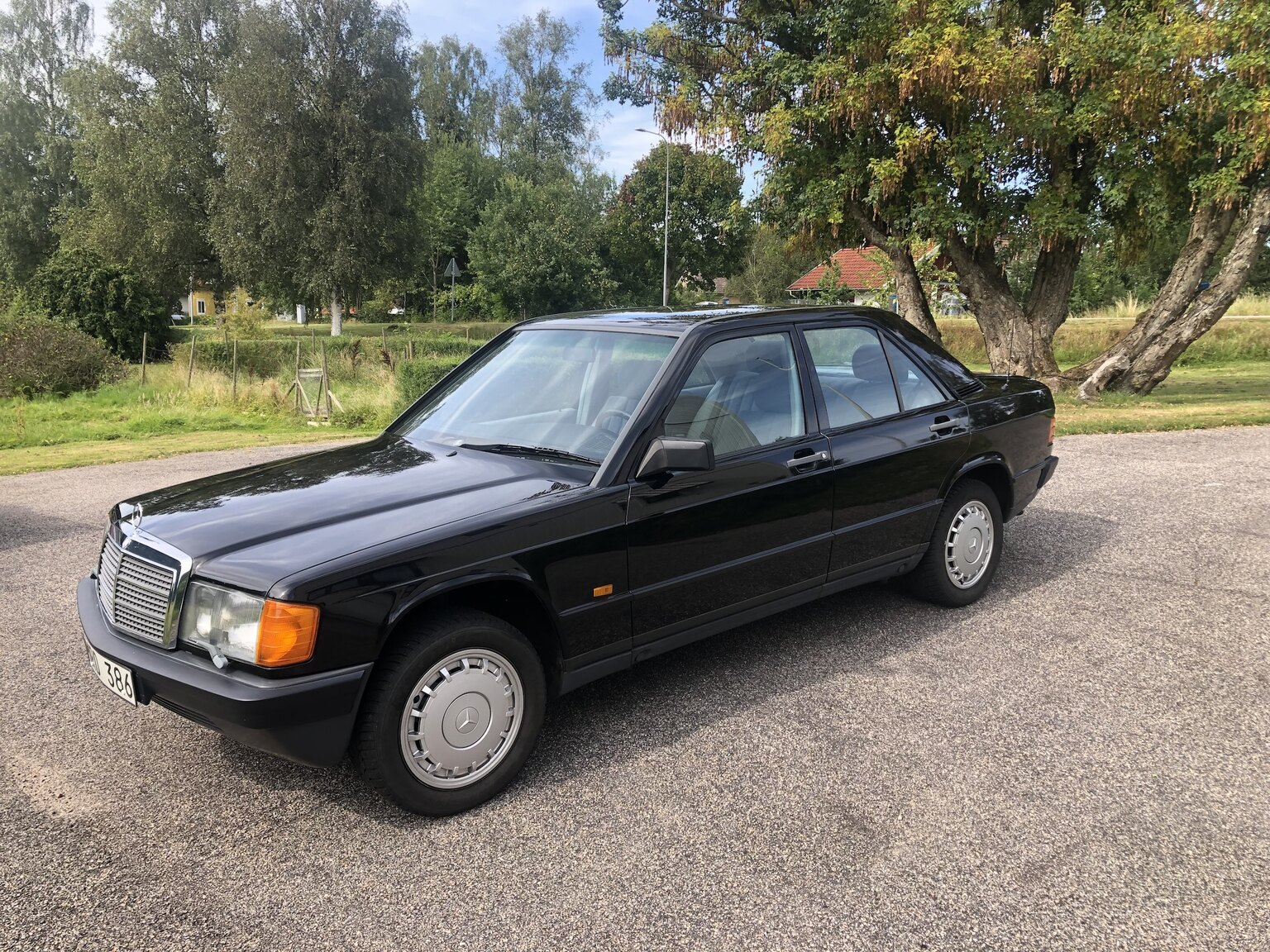Exteriörbild på 1986 Mercedes-Benz 190E