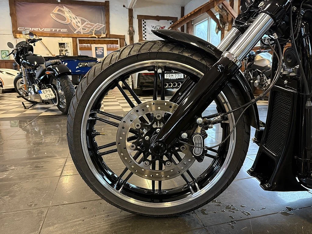 Bild von 2018 Harley-Davidson BREAKOUT 114 (11)