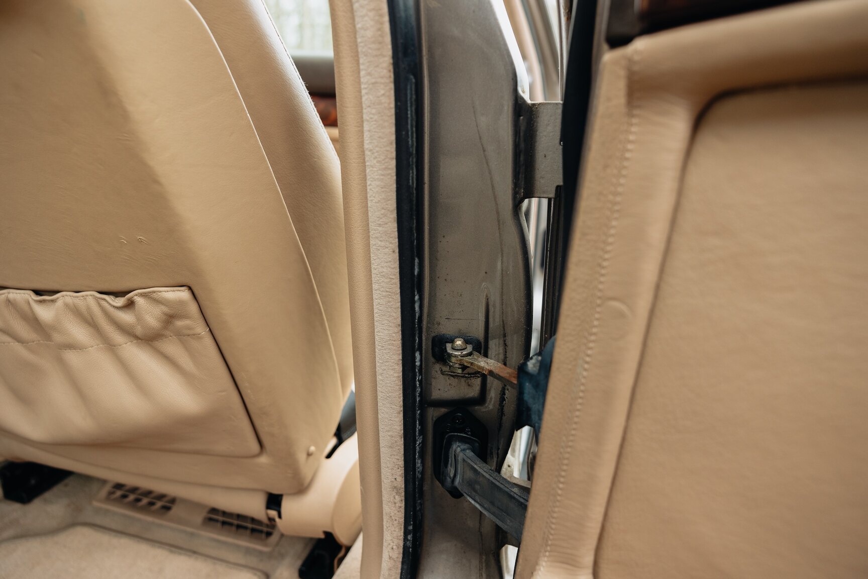 Innenraumfoto von 1990 BMW 750iL (20)