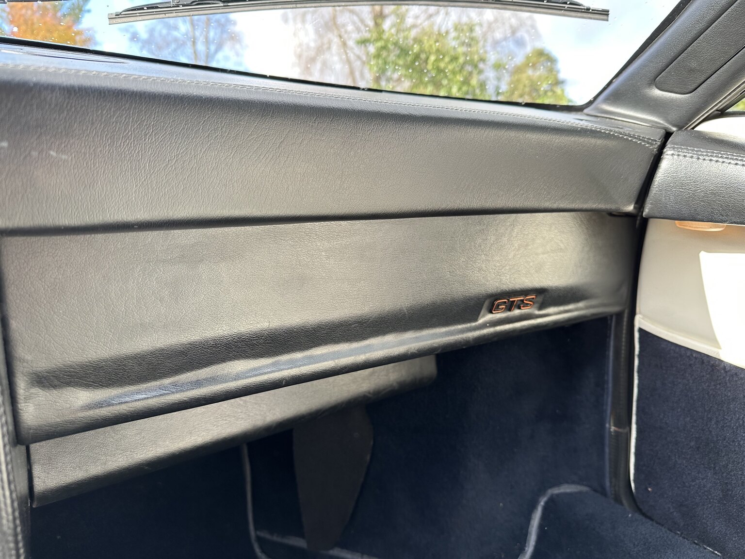 Interior image of 1986 Ferrari 328 GTS