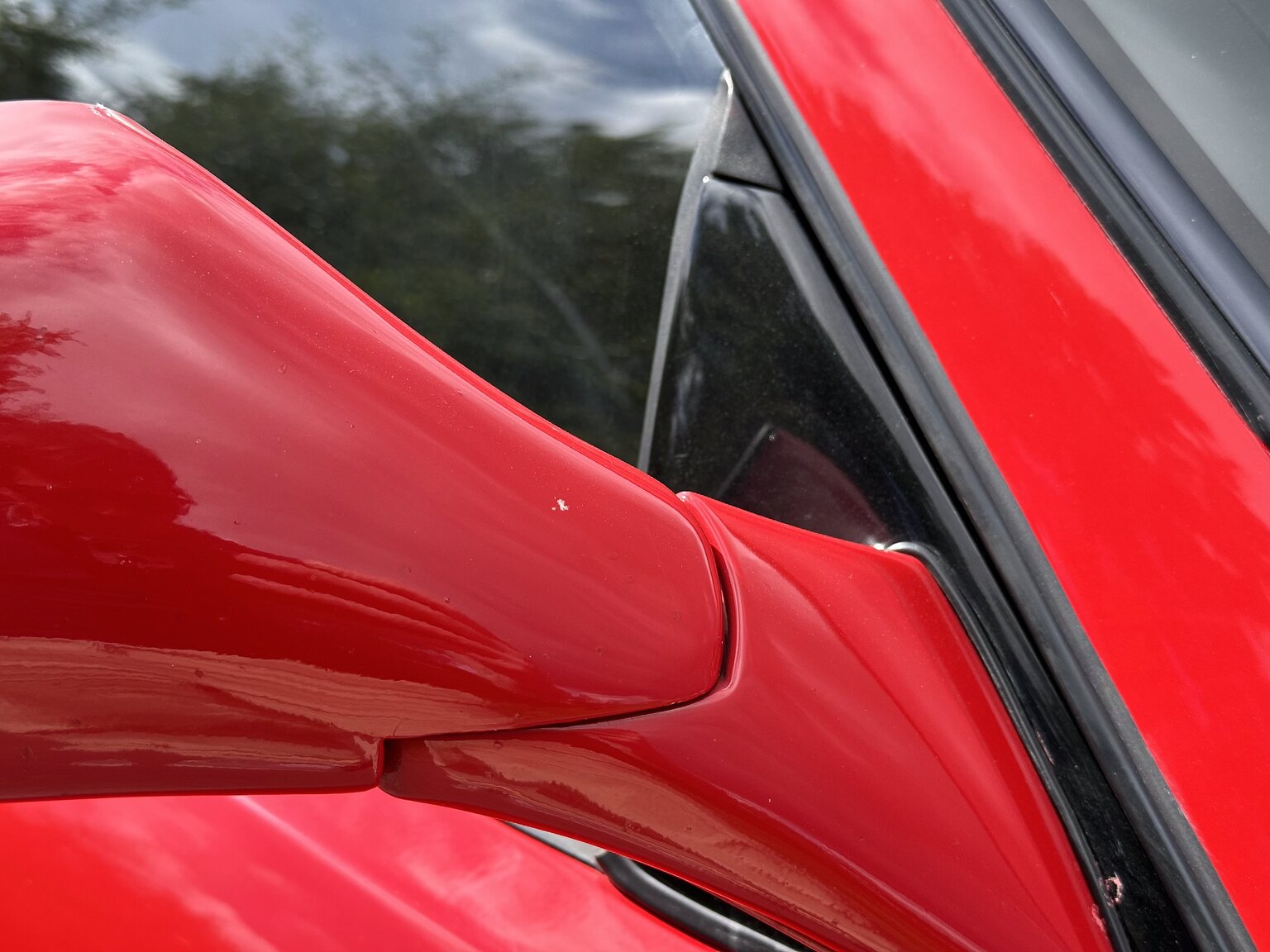 Exteriörbild på 1990 Ferrari 348 (71)