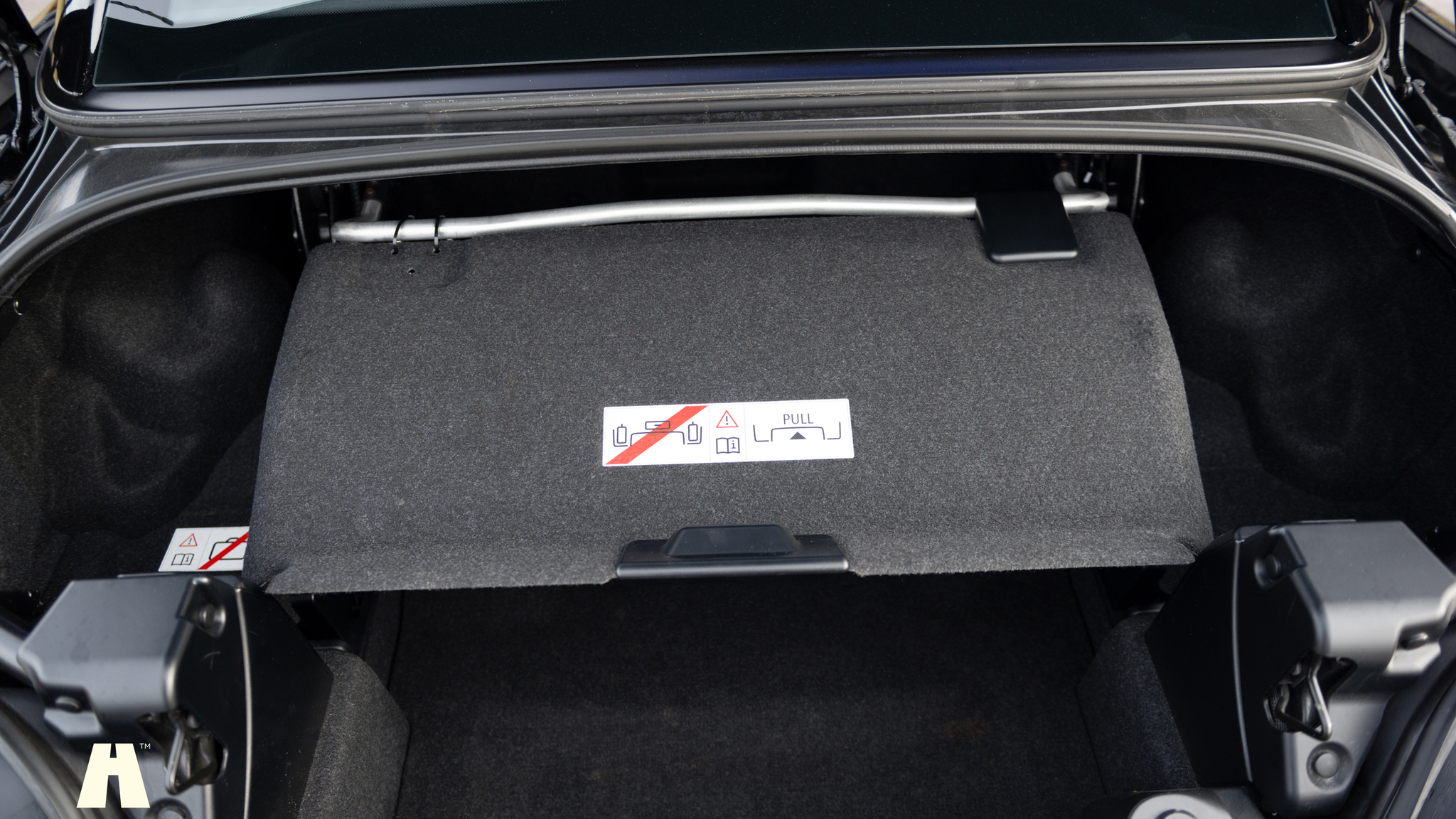 Innenraumfoto von 2009 BMW Z4 S-Drive23i (48)