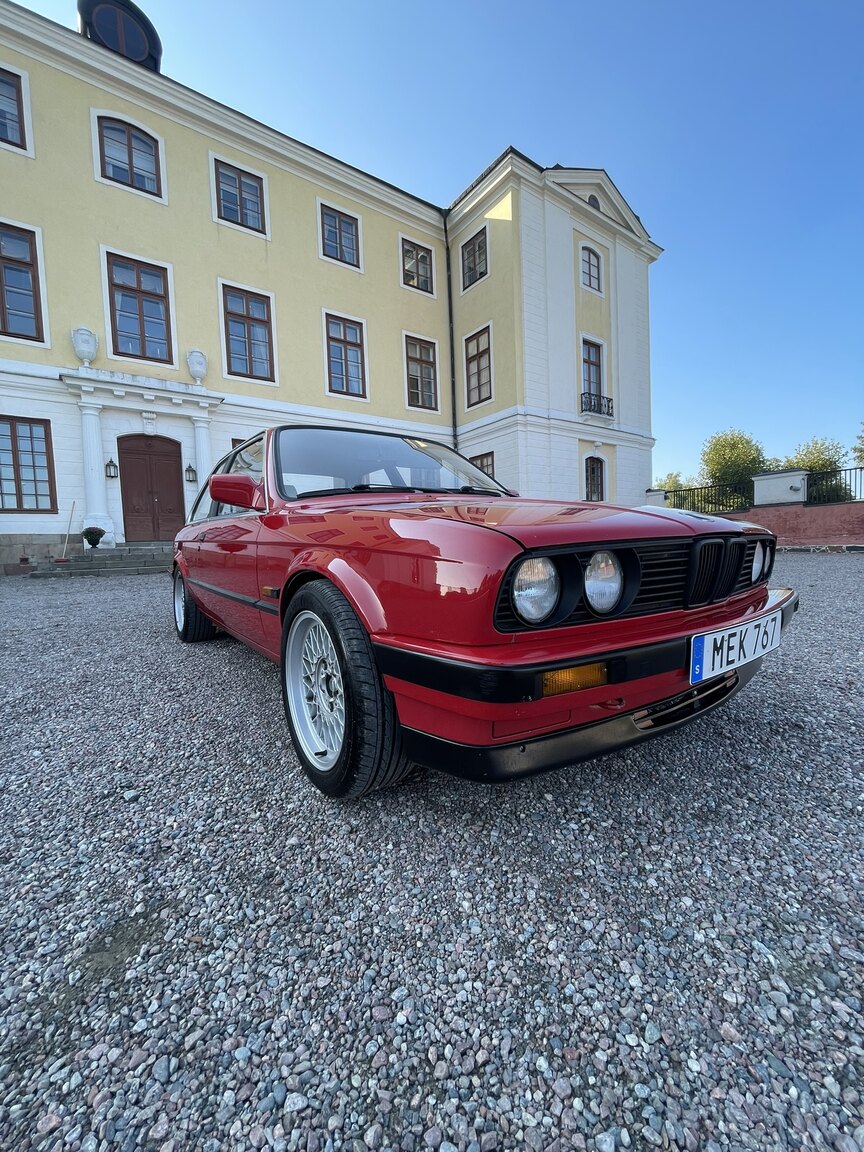 Aussenfoto 1987 BMW 320i