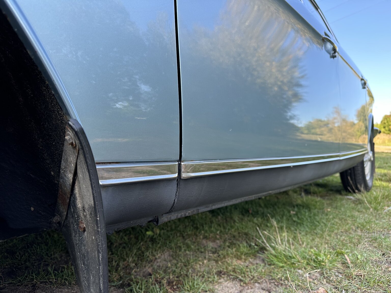 Exterior image of 1975 NSU RO 80