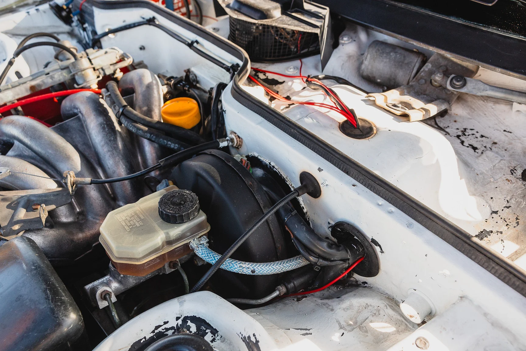 Image of 1982 Porsche 944 Trackday mechanics (5)