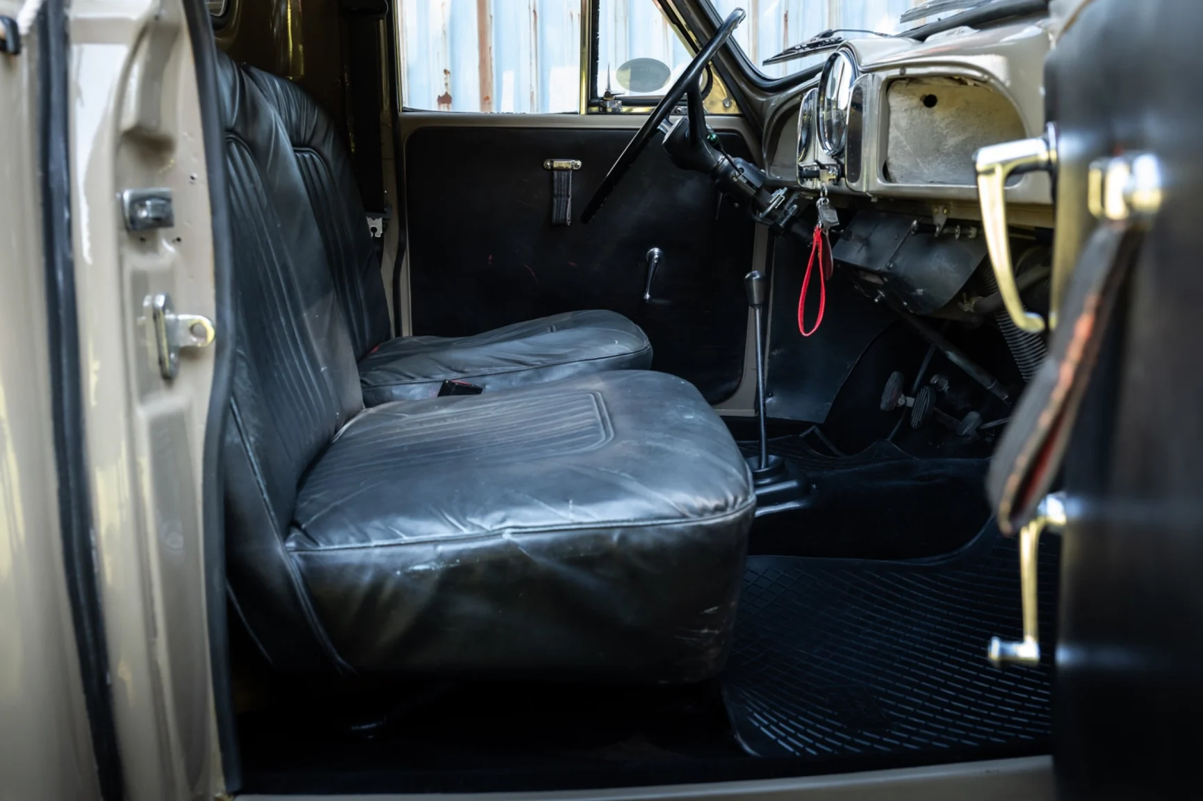 Interior image of 1971 Morris Minor 1000 (32)