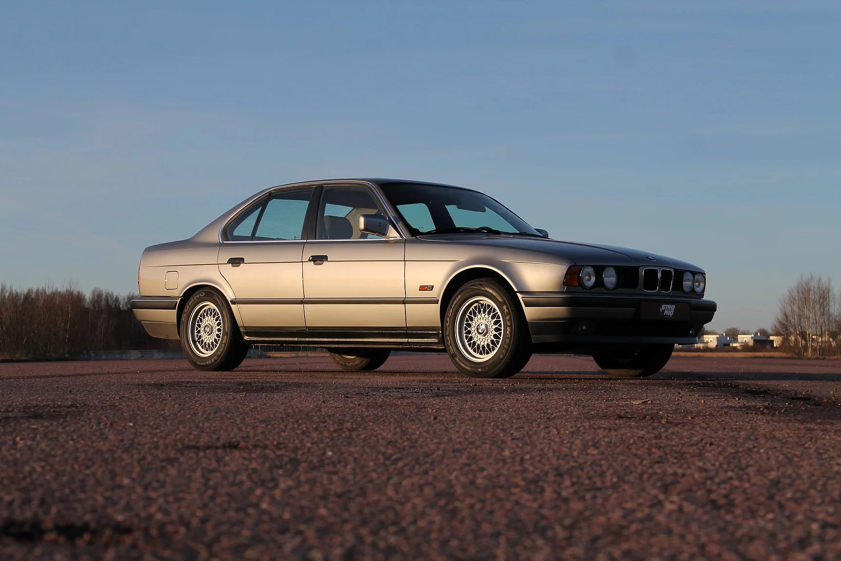Exterior image of 1988 BMW 535i - NO RESERVE (45)